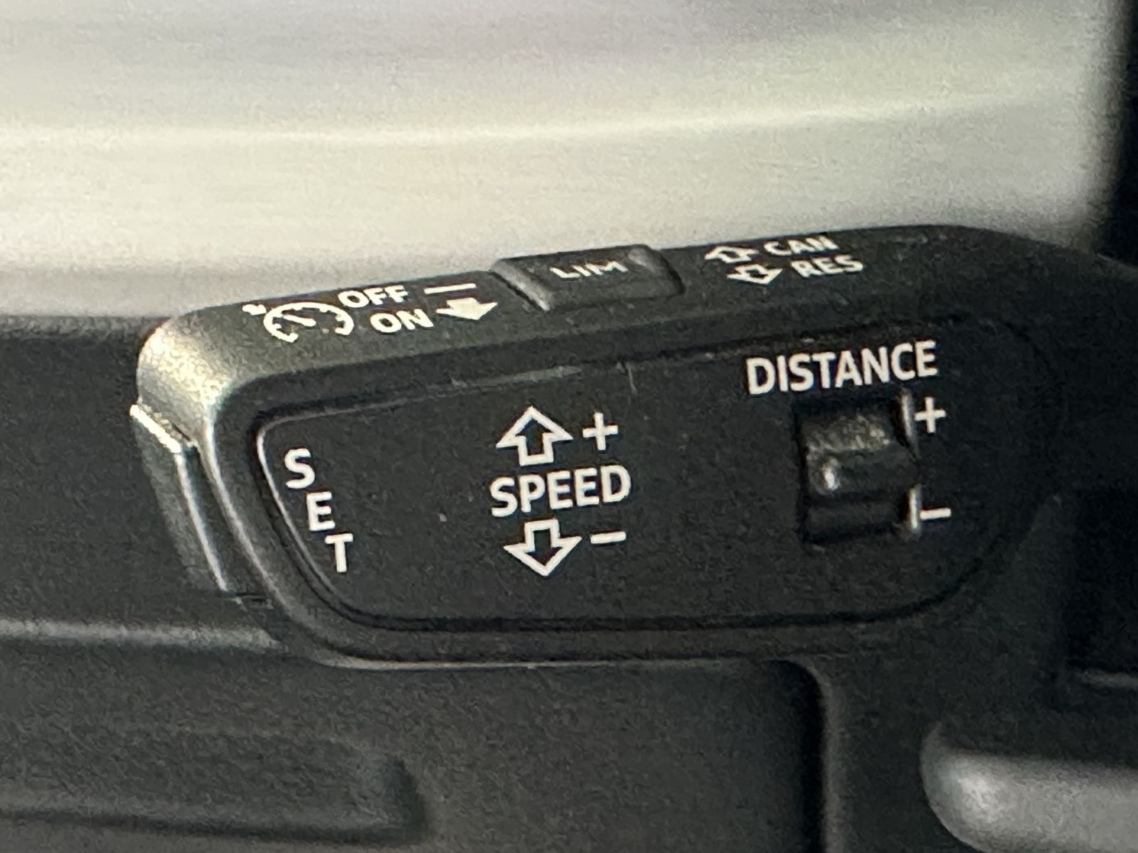 Audi Q7 50 TDI S-Line Black 7Sitzer NAV+MATRIX+AHK+VC