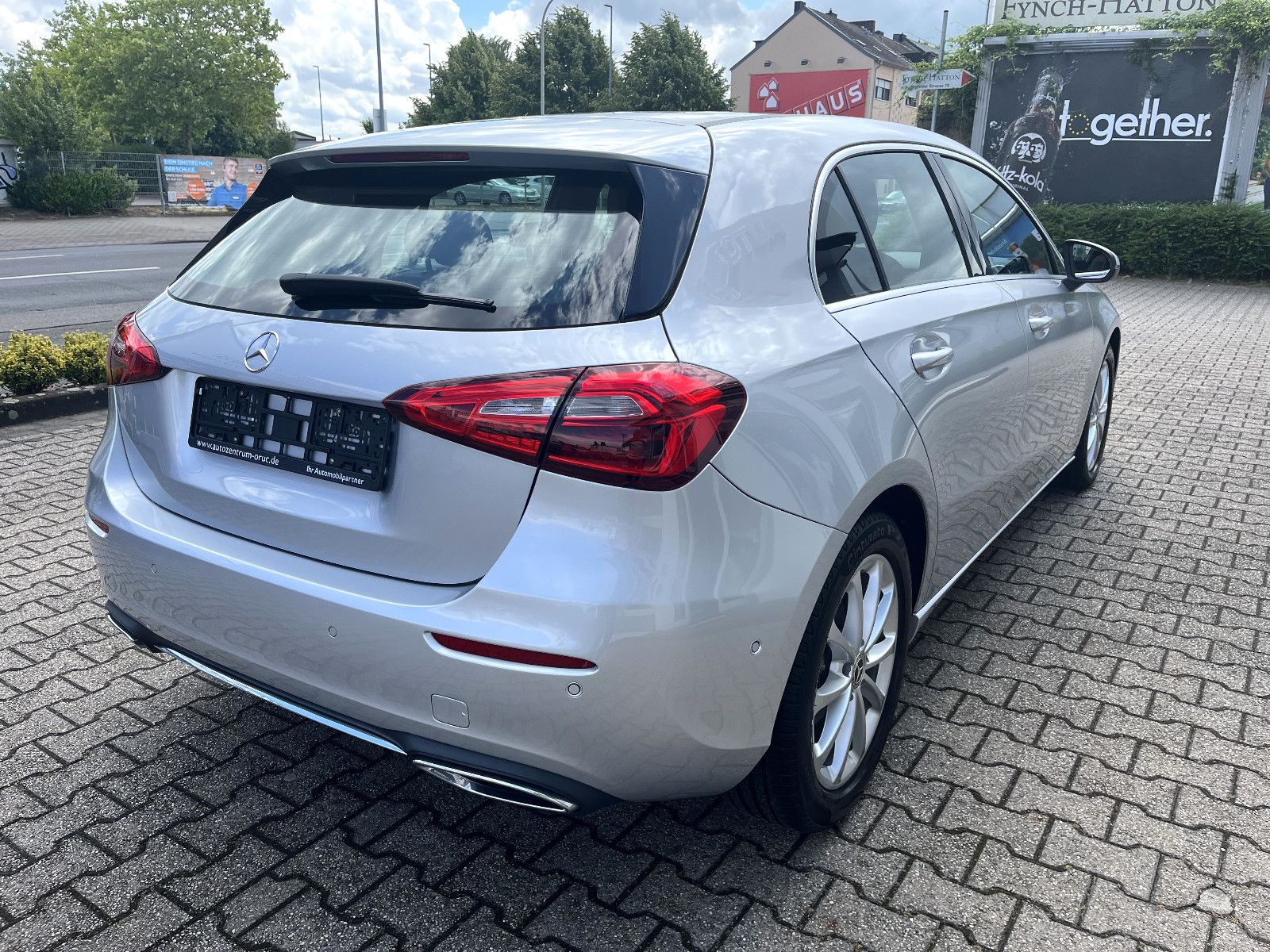 Mercedes-Benz A 180 Progressive - Samsaru's Car Outlet