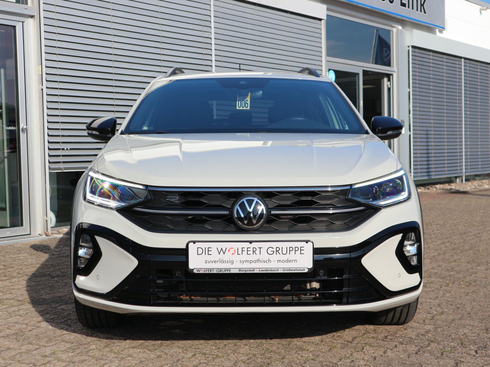 Volkswagen Taigo R-Line 1.5 TSI DSG - Samsaru's Car Outlet