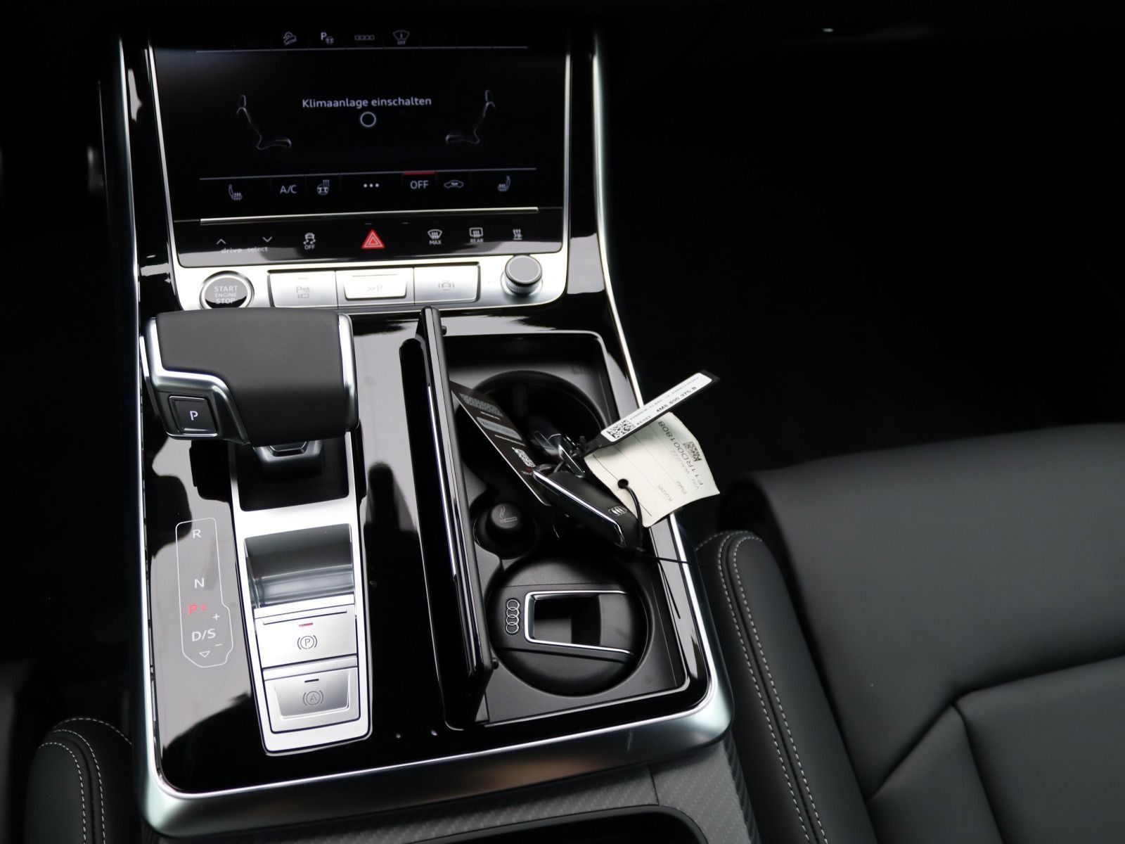 Audi Q8 S-Line 55 TFSI quattro / Pano, Laser, Standh