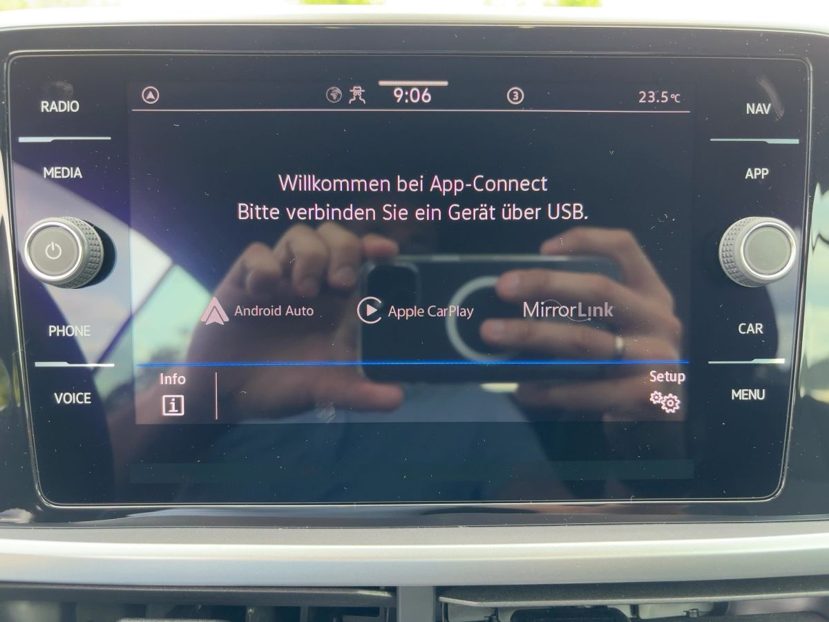 Volkswagen T-Roc Style 1.5 TSI - Samsaru's Car Outlet