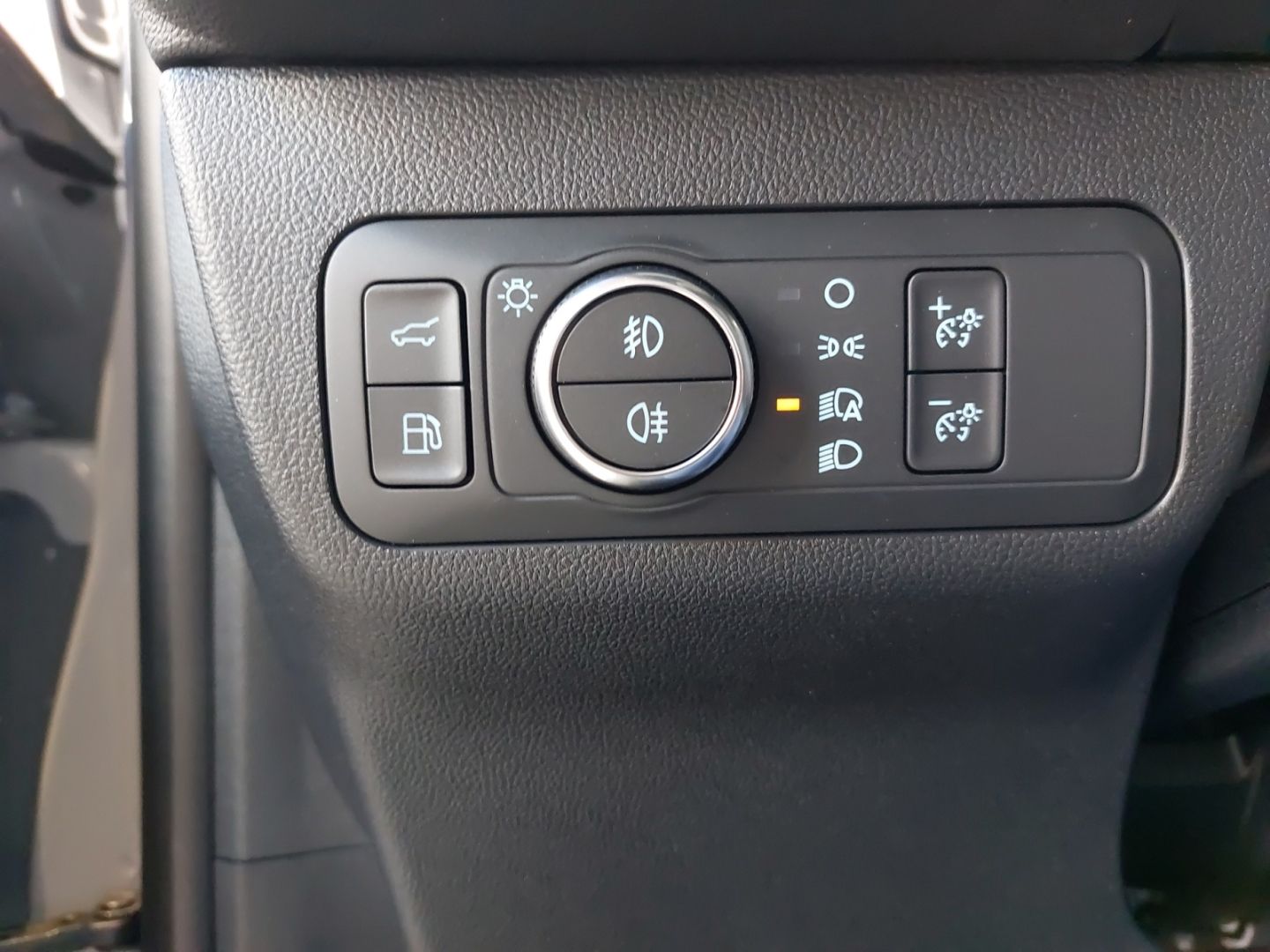 Ford Kuga Graphite Tech Edition PHEV - Samsaru's Car Outlet