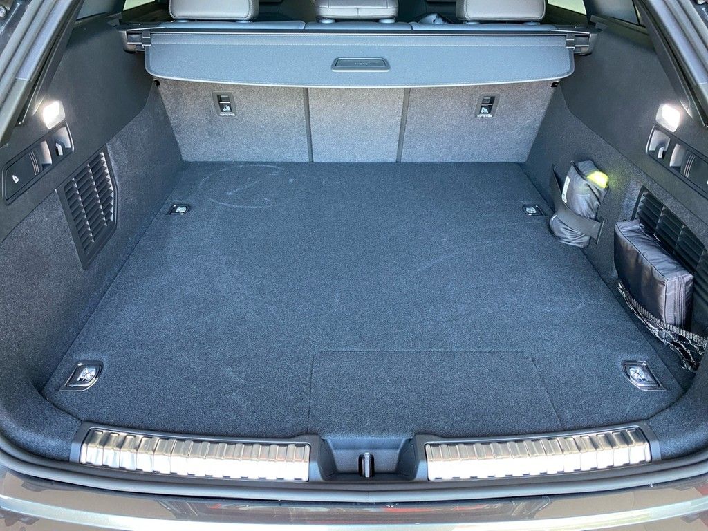 Audi A5 Avant e-hybrid quattro S line 270 kW HUD+360°