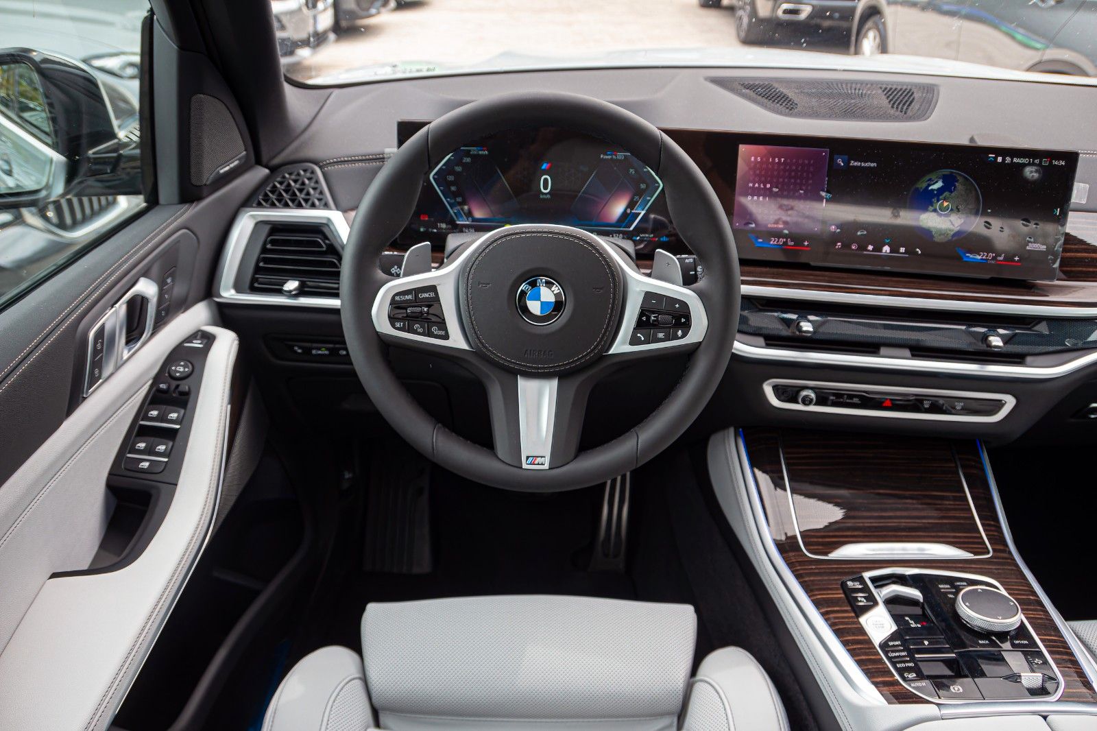 BMW X5 30d M SPORT.LUFTF.SOFTCL.PANO.AHK.360.3 STÜCK