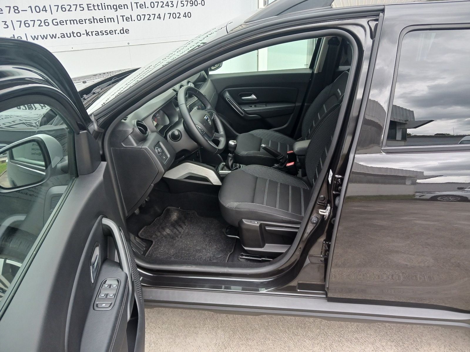 Dacia Duster Prestige Blue dCi 115 2WD - Samsaru's Car Outlet