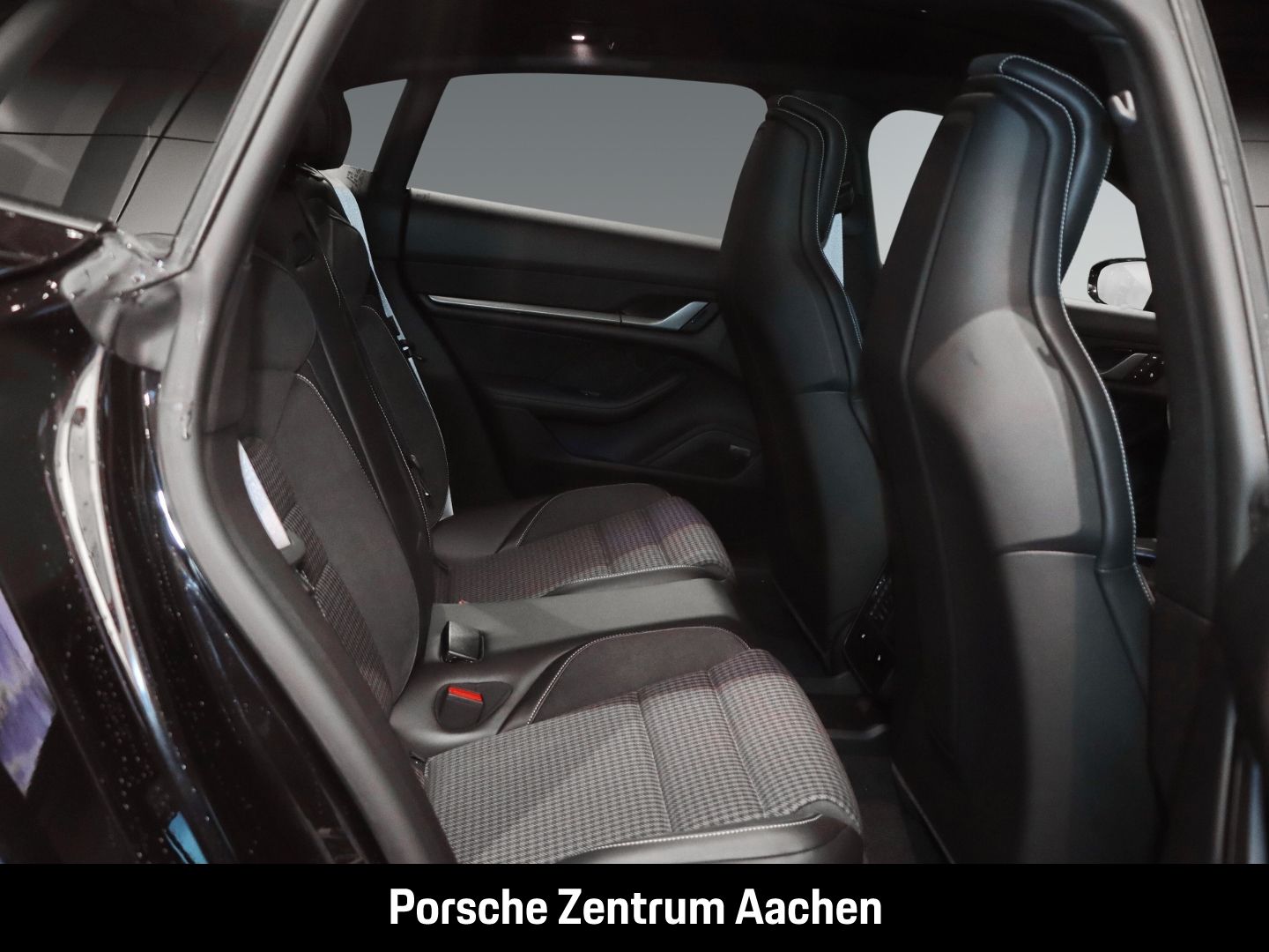 Porsche Taycan 4 Cross Turismo Surround-View LED-Matrix