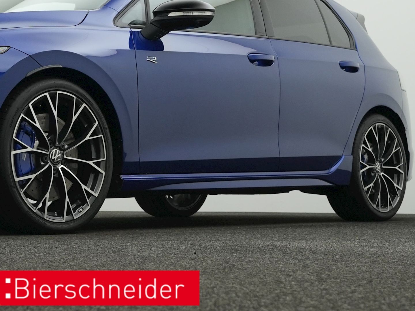 Volkswagen Golf R 8 2.0 TSI DSG 4Mo. Blackstyle 5-J-GAR PAN