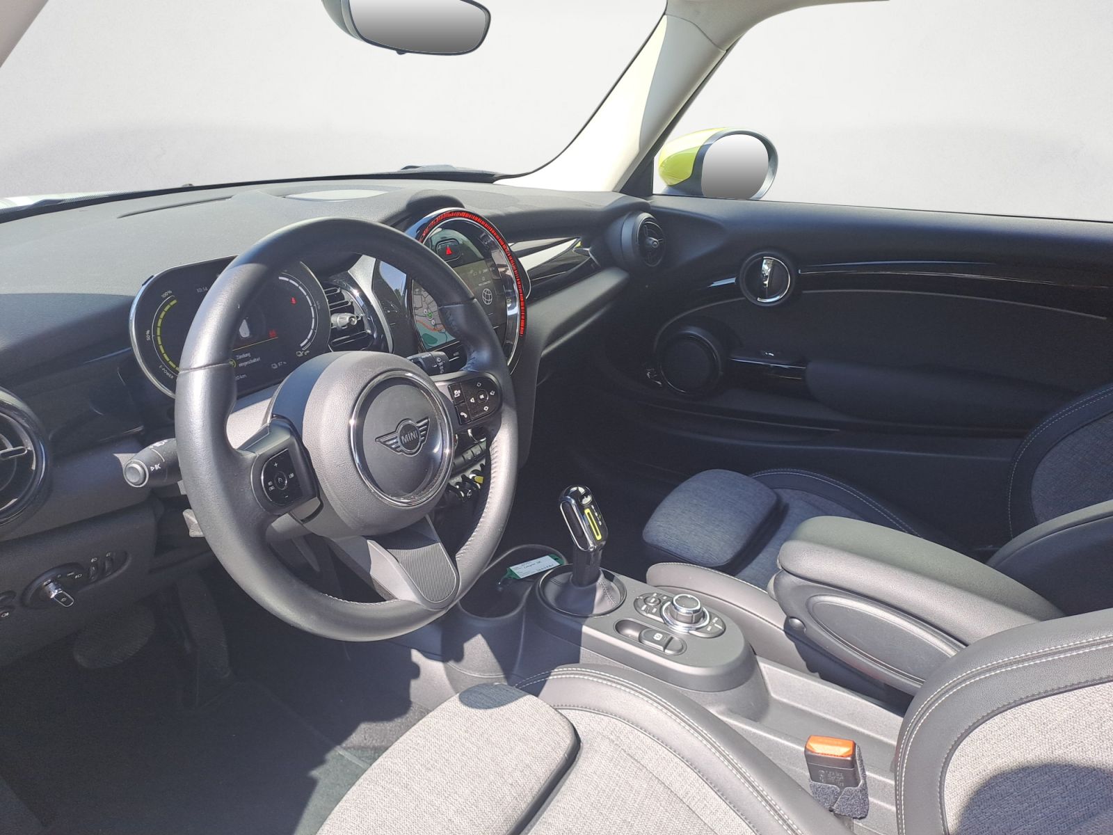MINI Cooper SE Classic - Samsaru's Car Outlet