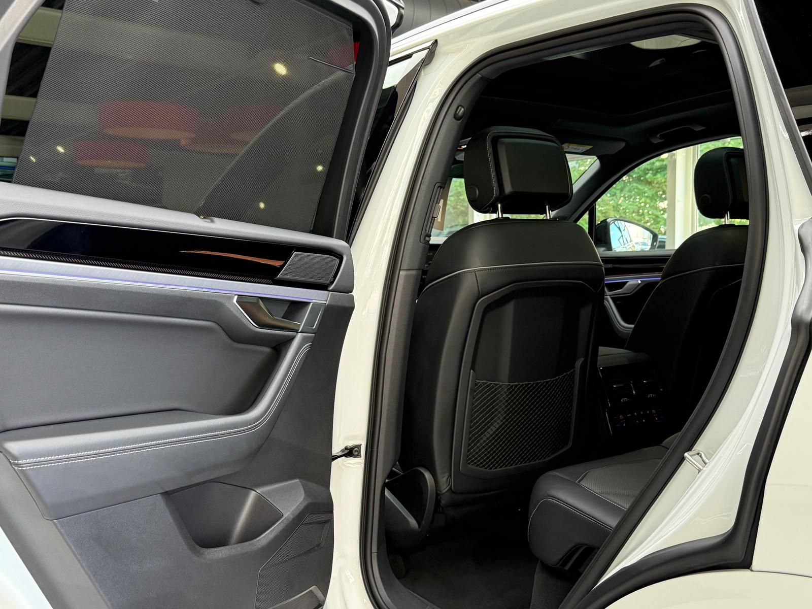 Volkswagen Touareg 3.0 TDI 4M R-Line Pano*HuD*StHzg*Massage
