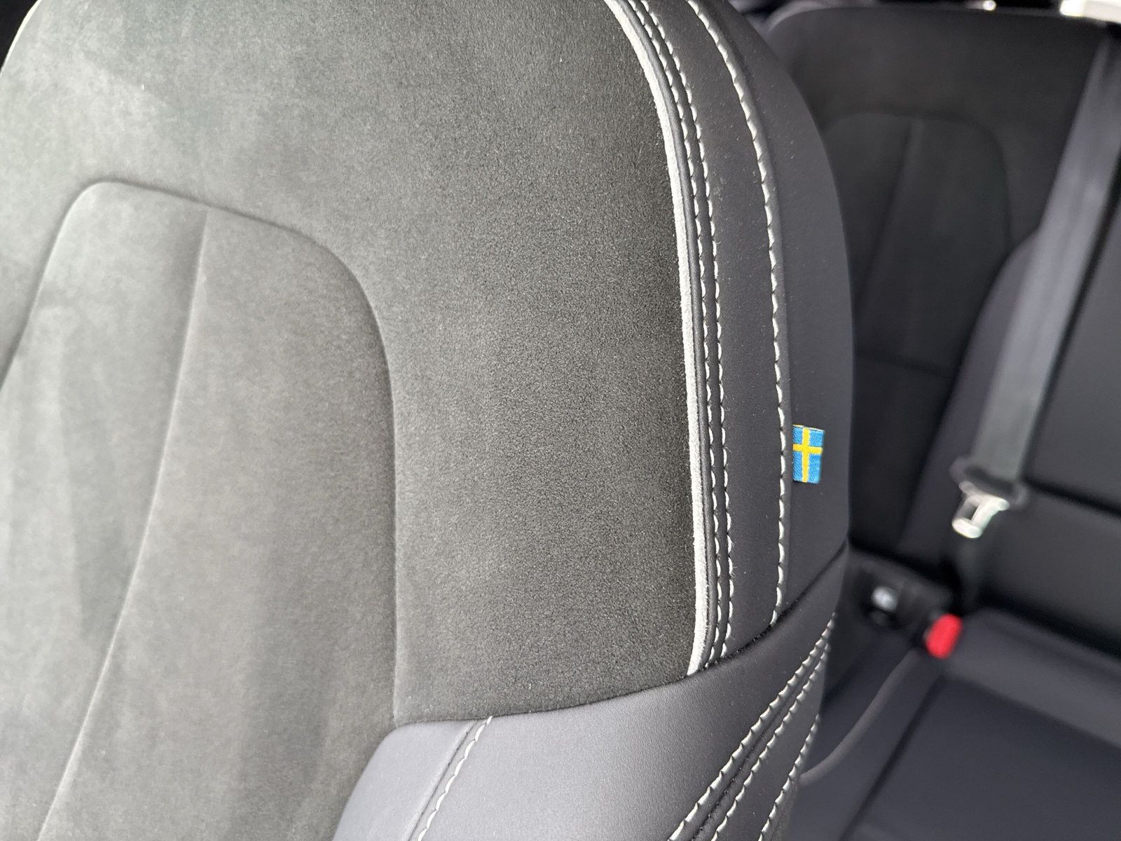 Volvo XC40 B3 Plus Dark 2WD !! 360°+ACC+BLIS+FSH !!