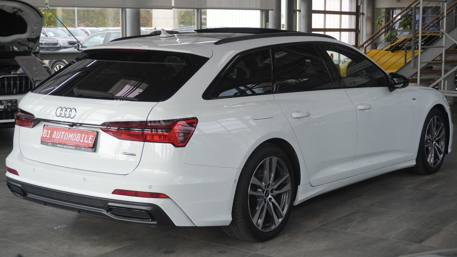 Audi A6 Avant 45 TFSI quattro S line Black Edition - Samsaru's Car Outlet