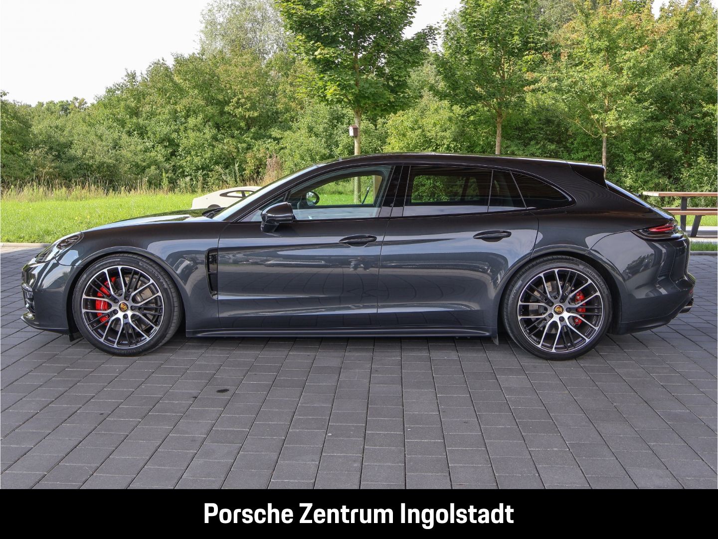 Porsche Panamera GTS Sport Turismo, el AHK, PDCC, Sport
