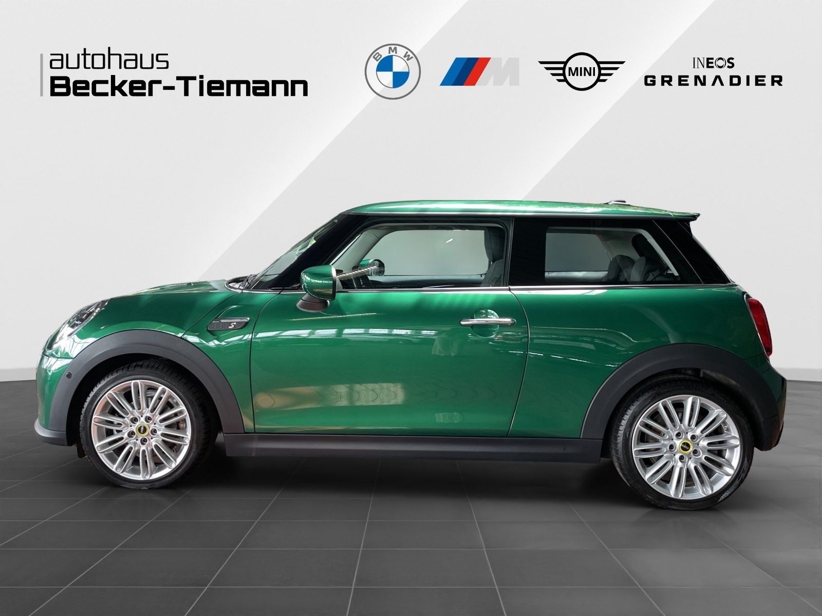 MINI Cooper SE Classic - Samsaru's Car Outlet