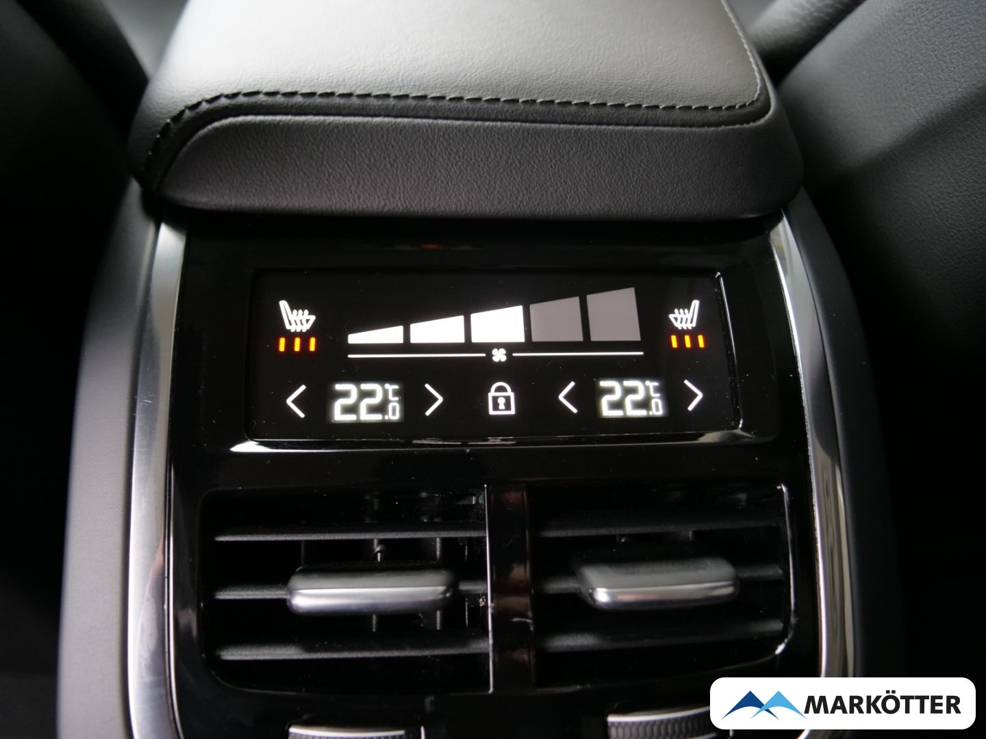 Volvo XC60 B4 AWD Plus Dark AHK/360CAM/Google