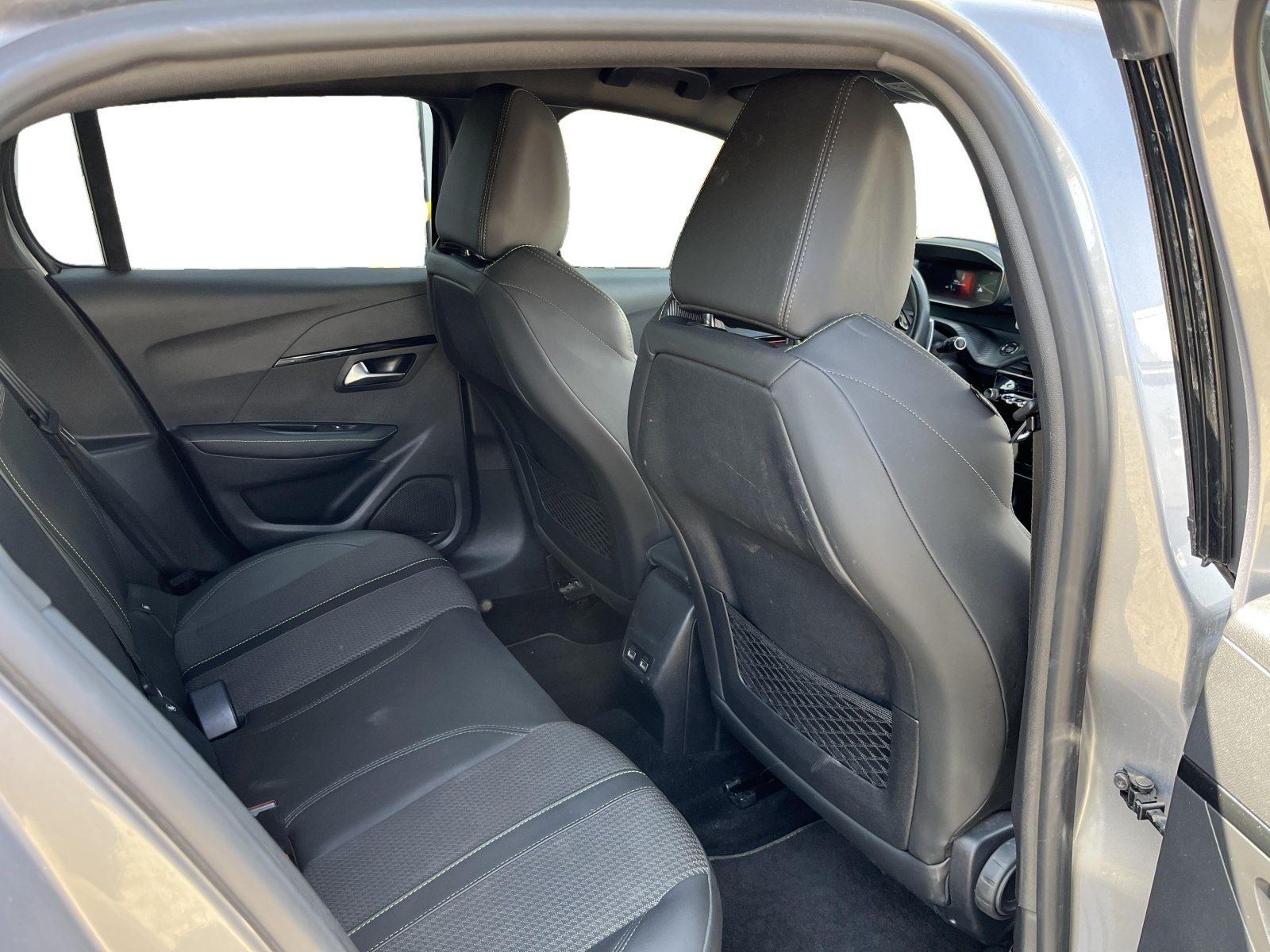 Peugeot 208 GT - Samsaru's Car Outlet