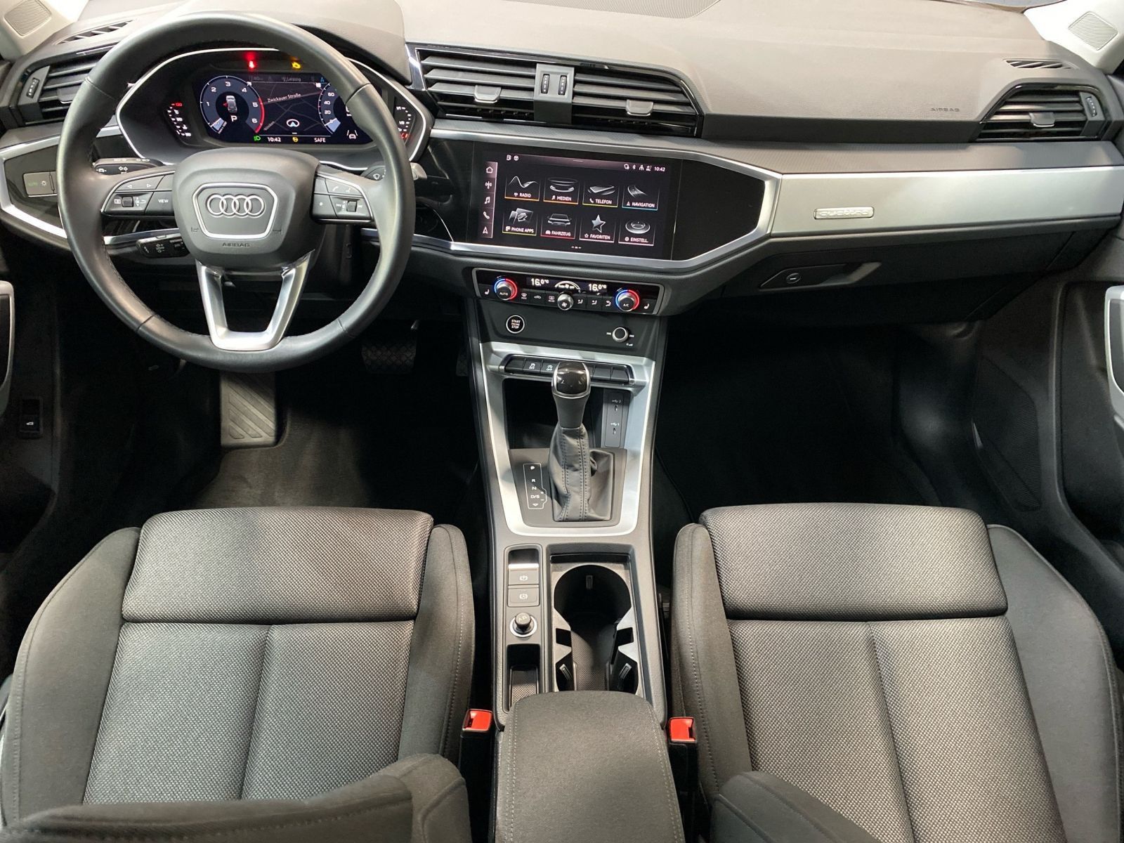 Audi Q3 35 TDI quattro - Samsaru's Car Outlet