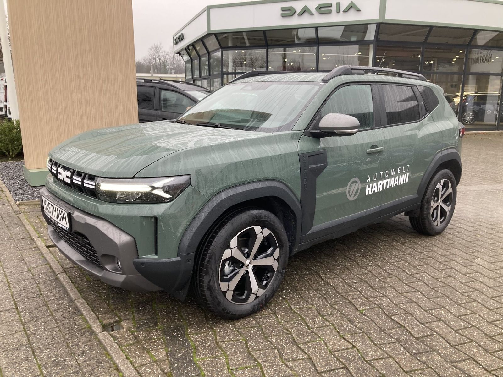 Dacia Duster Journey HYBRID - Samsaru's Car Outlet
