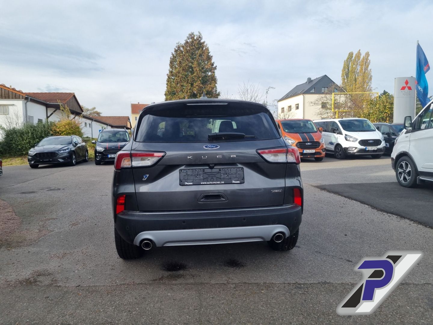Ford Kuga Plug-In Hybrid Titanium X - Samsaru's Car Outlet