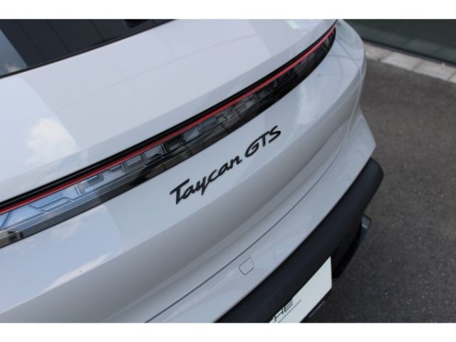 Porsche Taycan GTS Sport Turismo - Bose - Pano - Head up