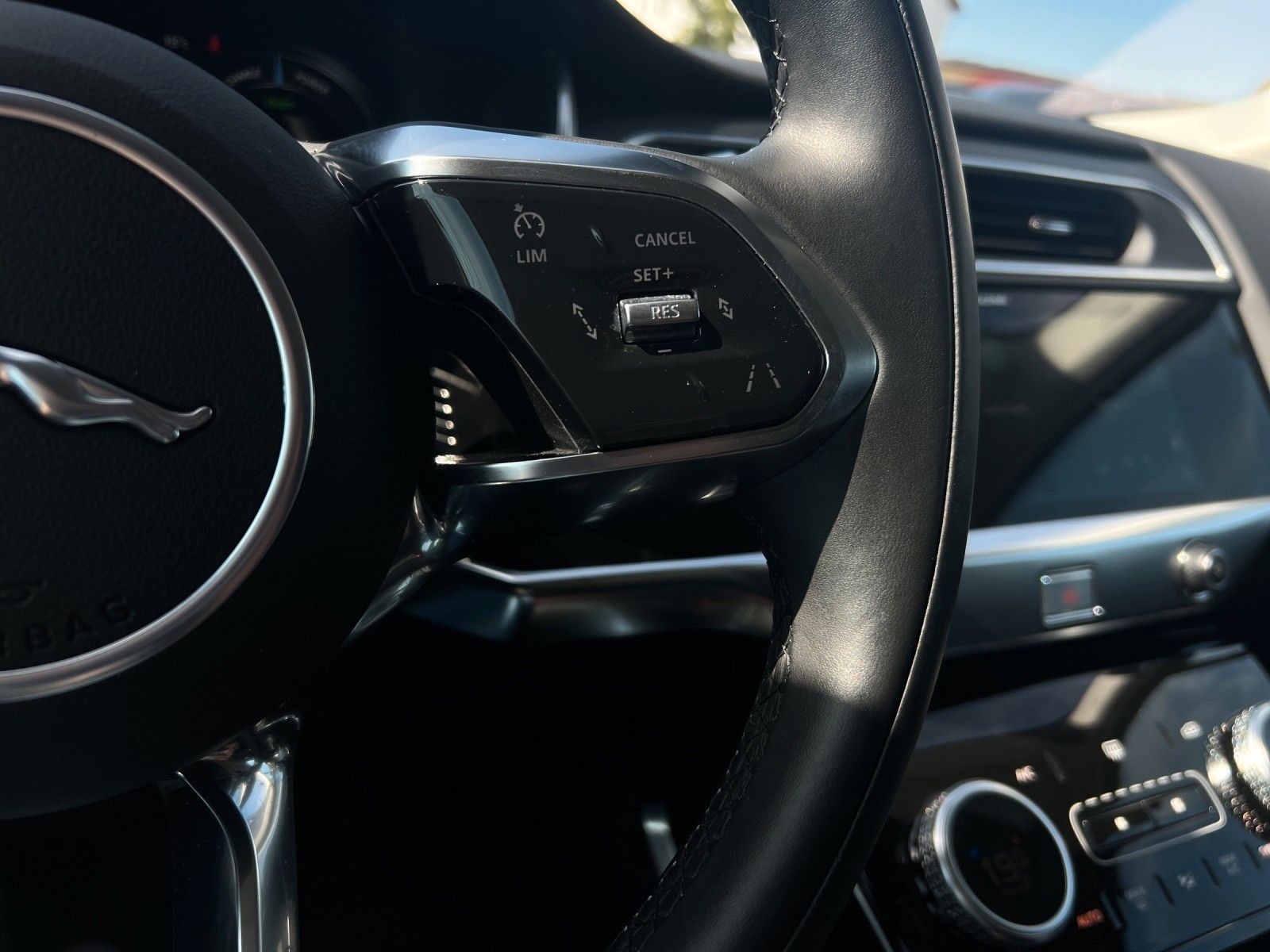 Jaguar I-Pace EV400 AWD S/DAB+/iACC/StandHZ