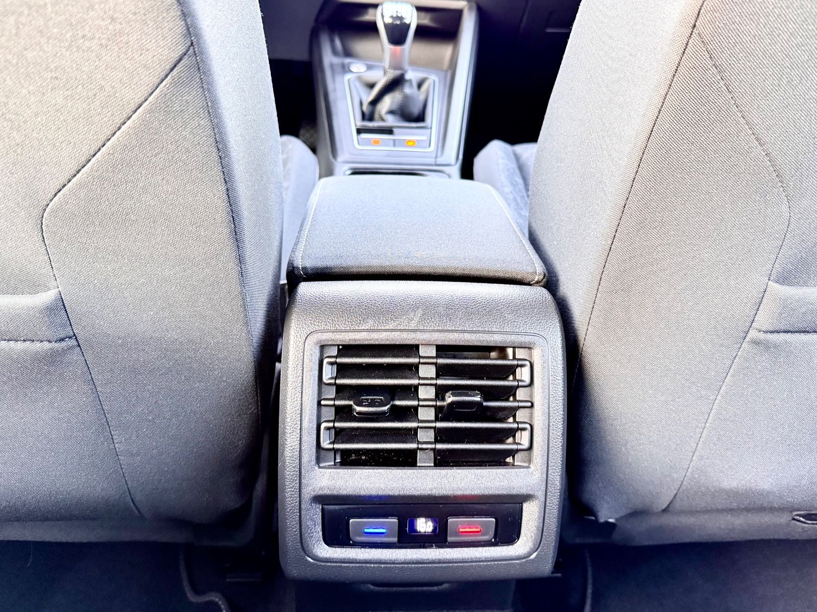 Volkswagen Golf VIII Life Edition - Samsaru's Car Outlet