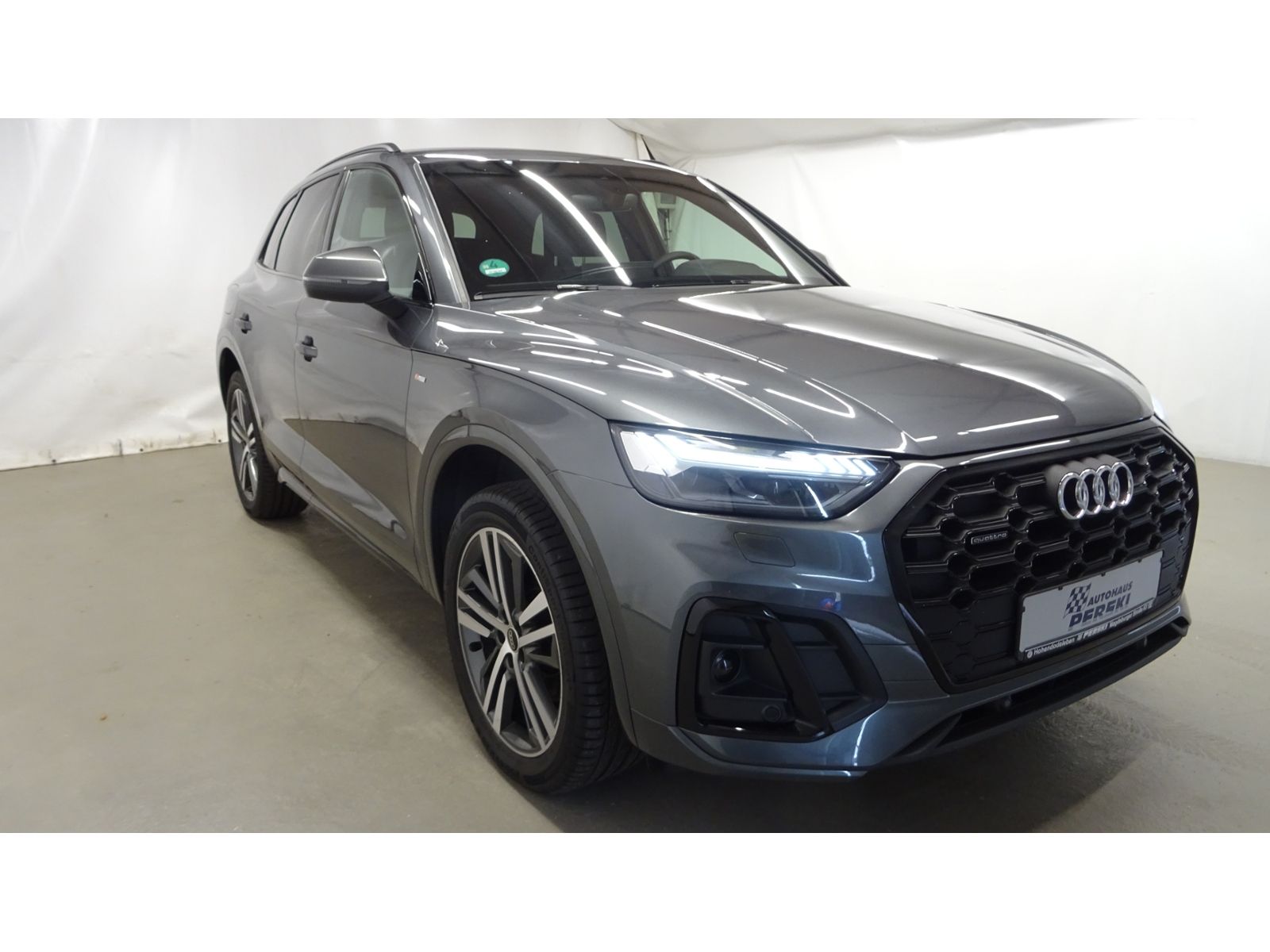 Audi Q5  40 2.0 TDI quattro S line  AHK, KLIMA, NAVI,