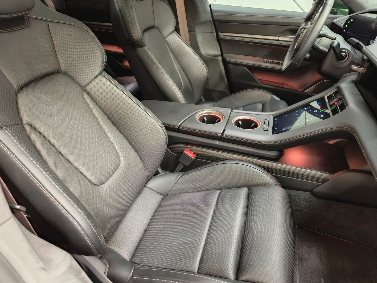 Porsche Taycan Turbo S Pano ActiveRide HUD UPE 247.250€