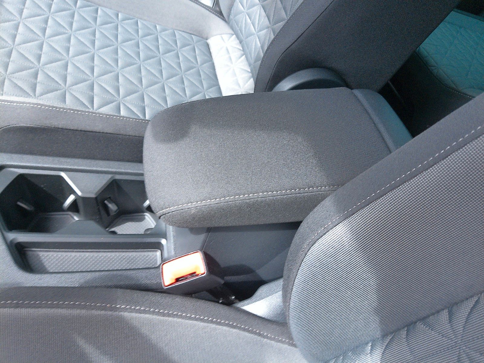 Volkswagen Tiguan 1.5 TSI DSG Life - Samsaru's Car Outlet