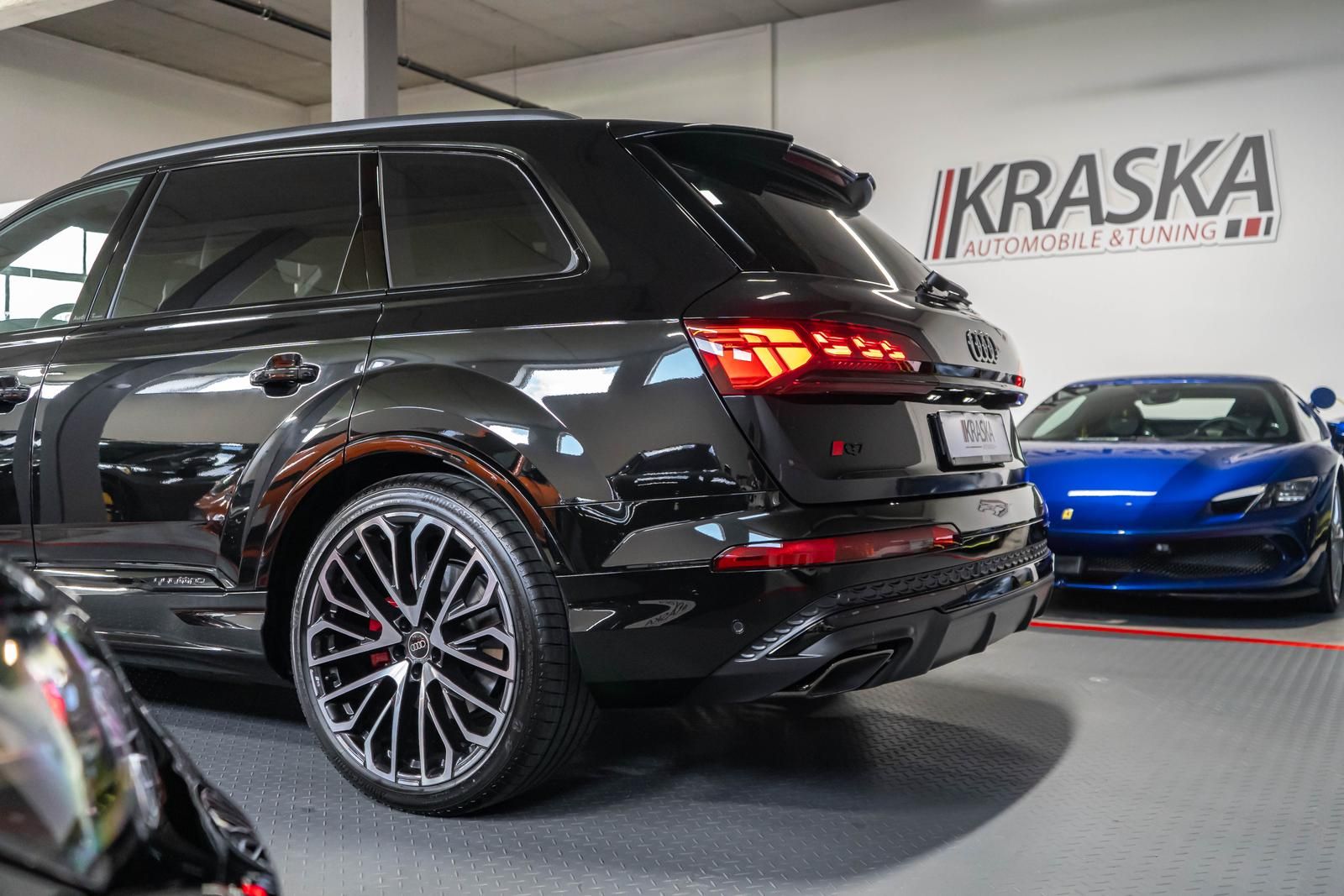 Audi Q7 50 TDI quattro S line AHK PANO STHZ 7-SITZER