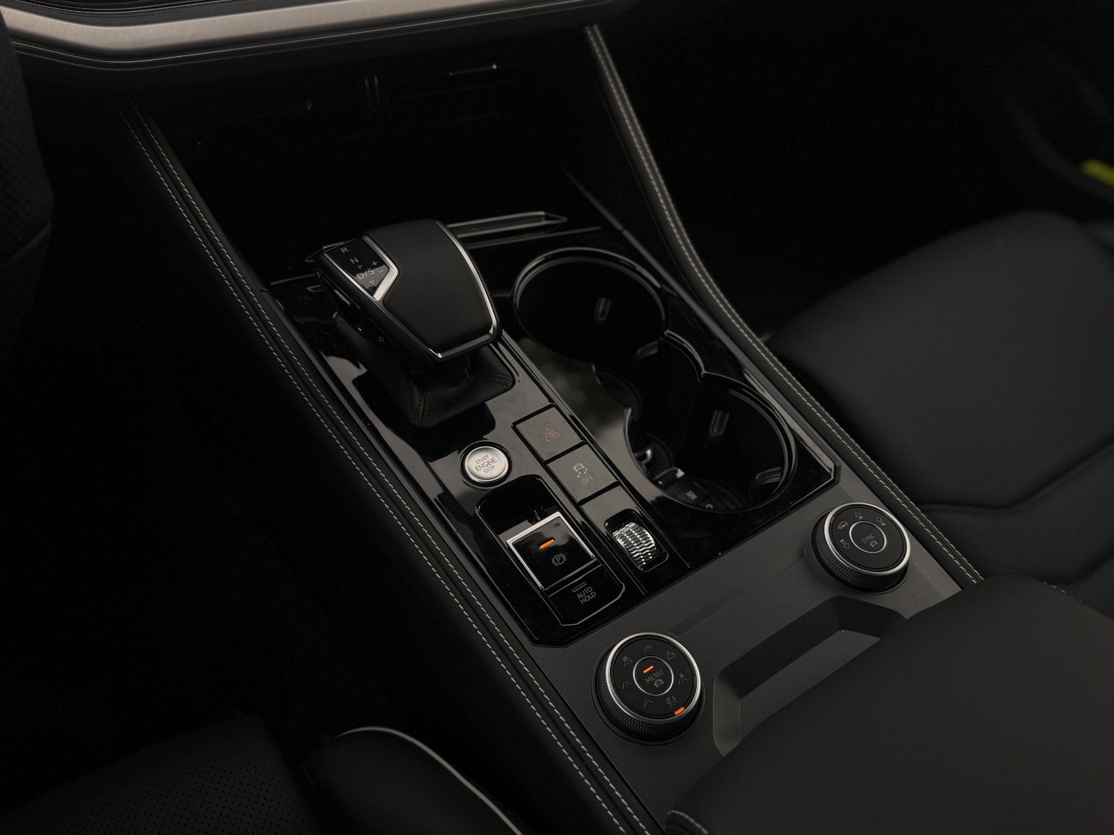 Volkswagen Touareg R Line V6 22"BlackStyle Allrad HuD PanoD