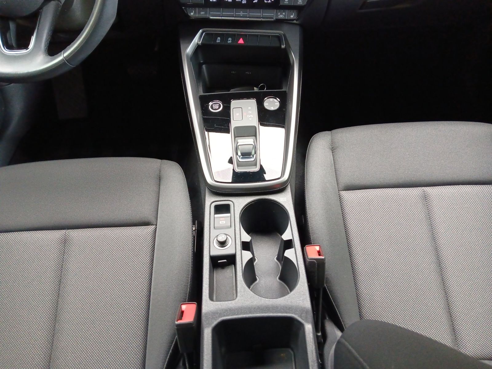 Audi A3 Sportback 35TFSI NAVI LED SOUND RFK