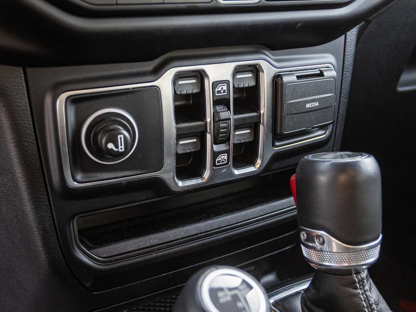 Jeep Wrangler PHEV 4xe GOLDEN EAGLE Sky-One-Touch/AHK