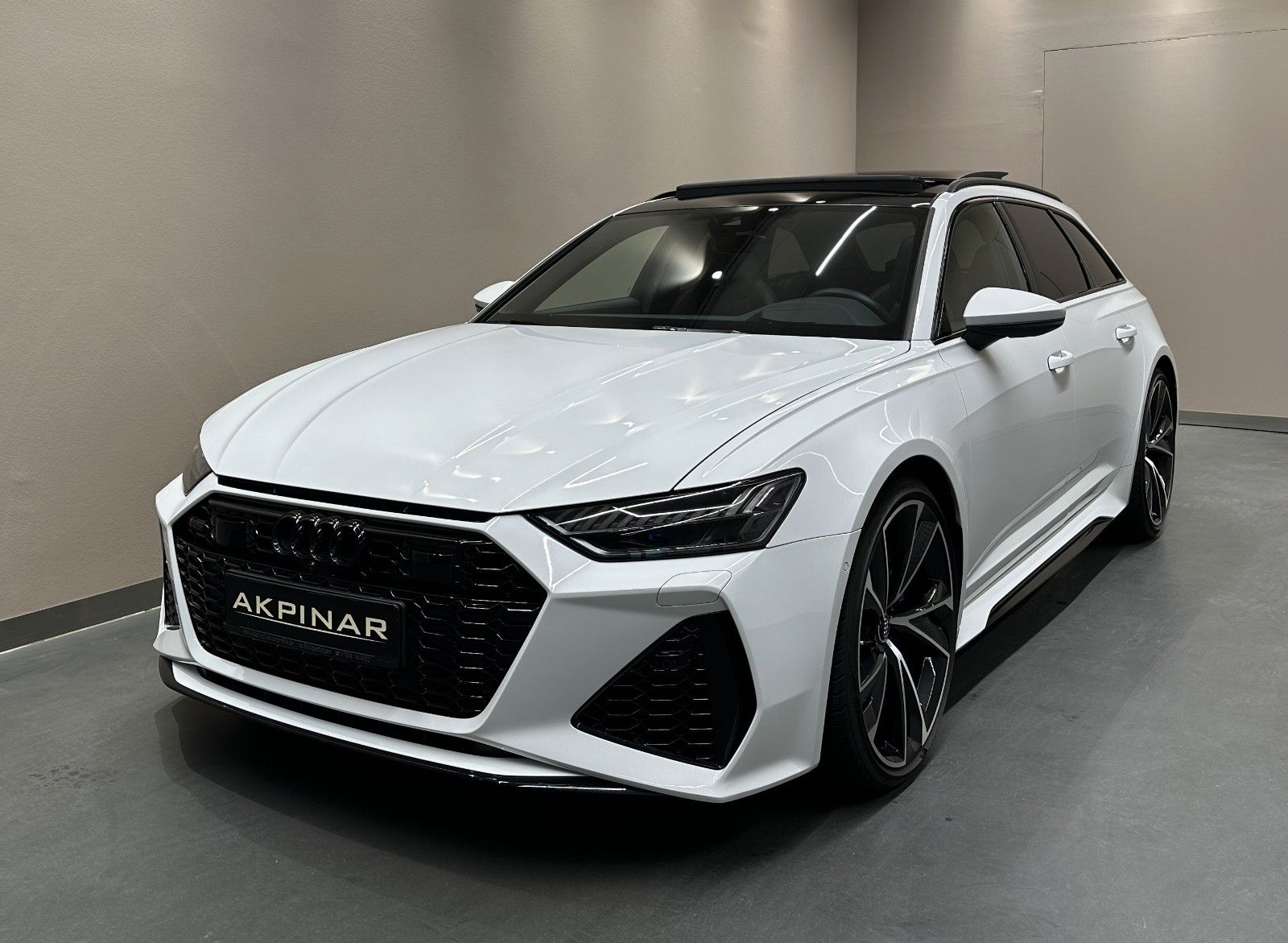 Audi RS6 Avant 4.0 TFSI quattro *1.HAND*KERAMIK*PANO*