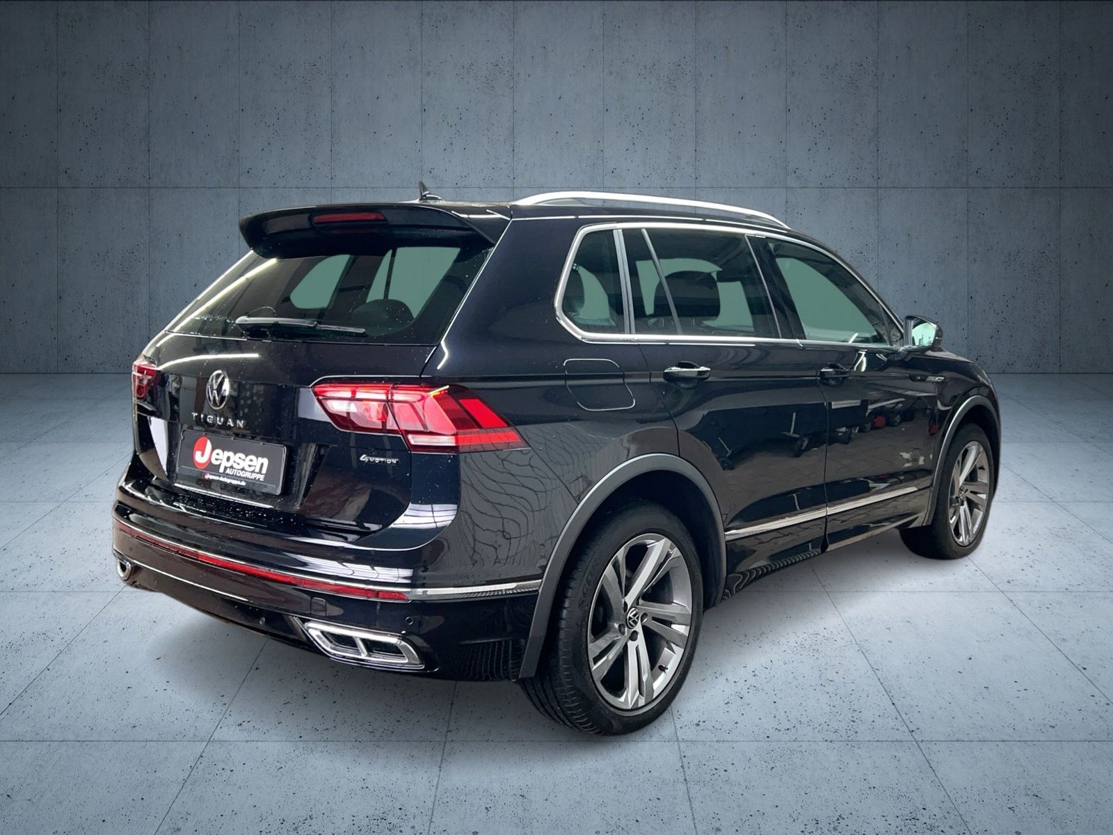 Volkswagen Tiguan 2.0 TDI DSG 4Motion R-Line /AHK /PANO