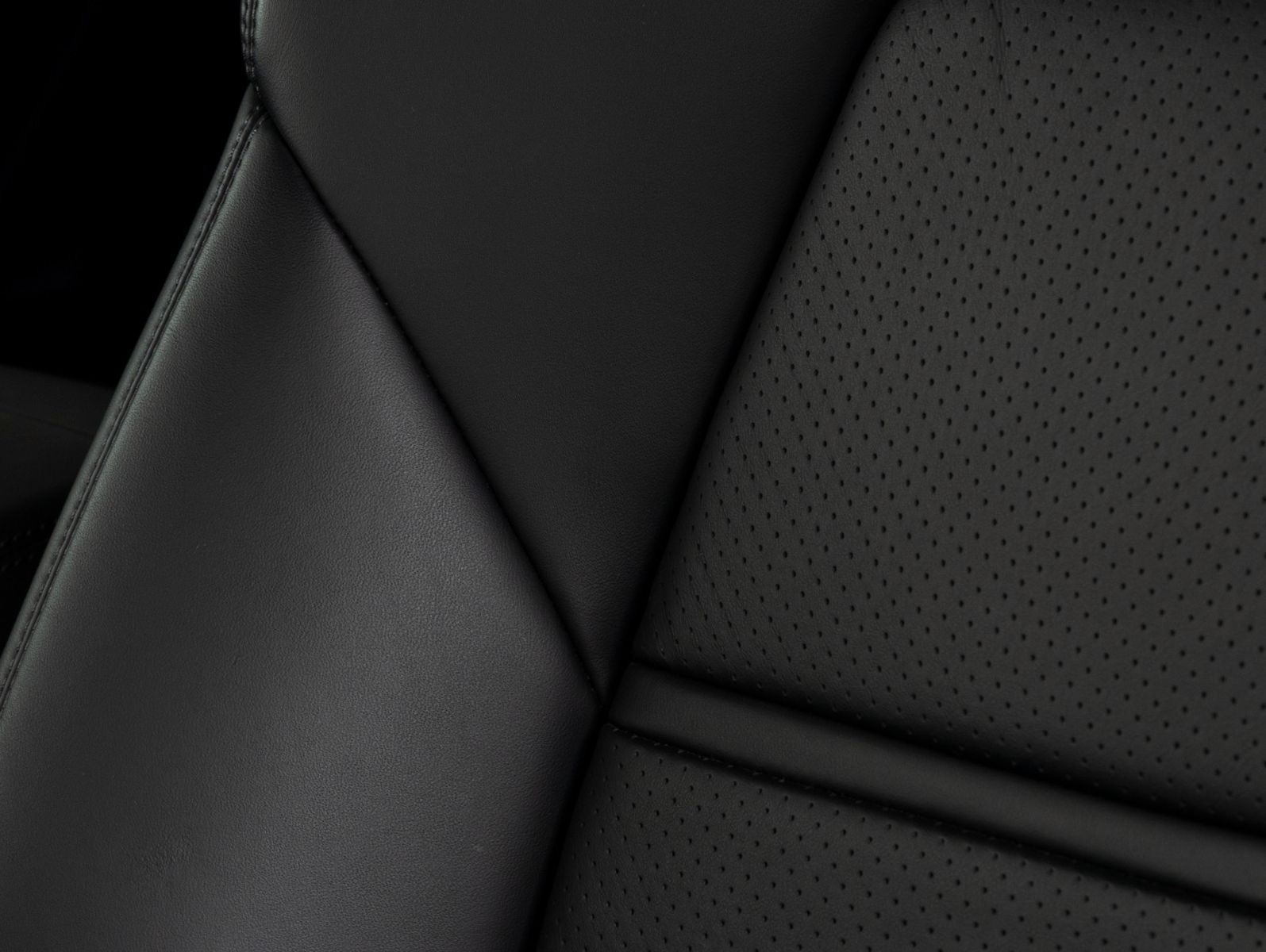 Porsche Cayenne E-Hybrid - BOSE - Pano - Lenkradheizung