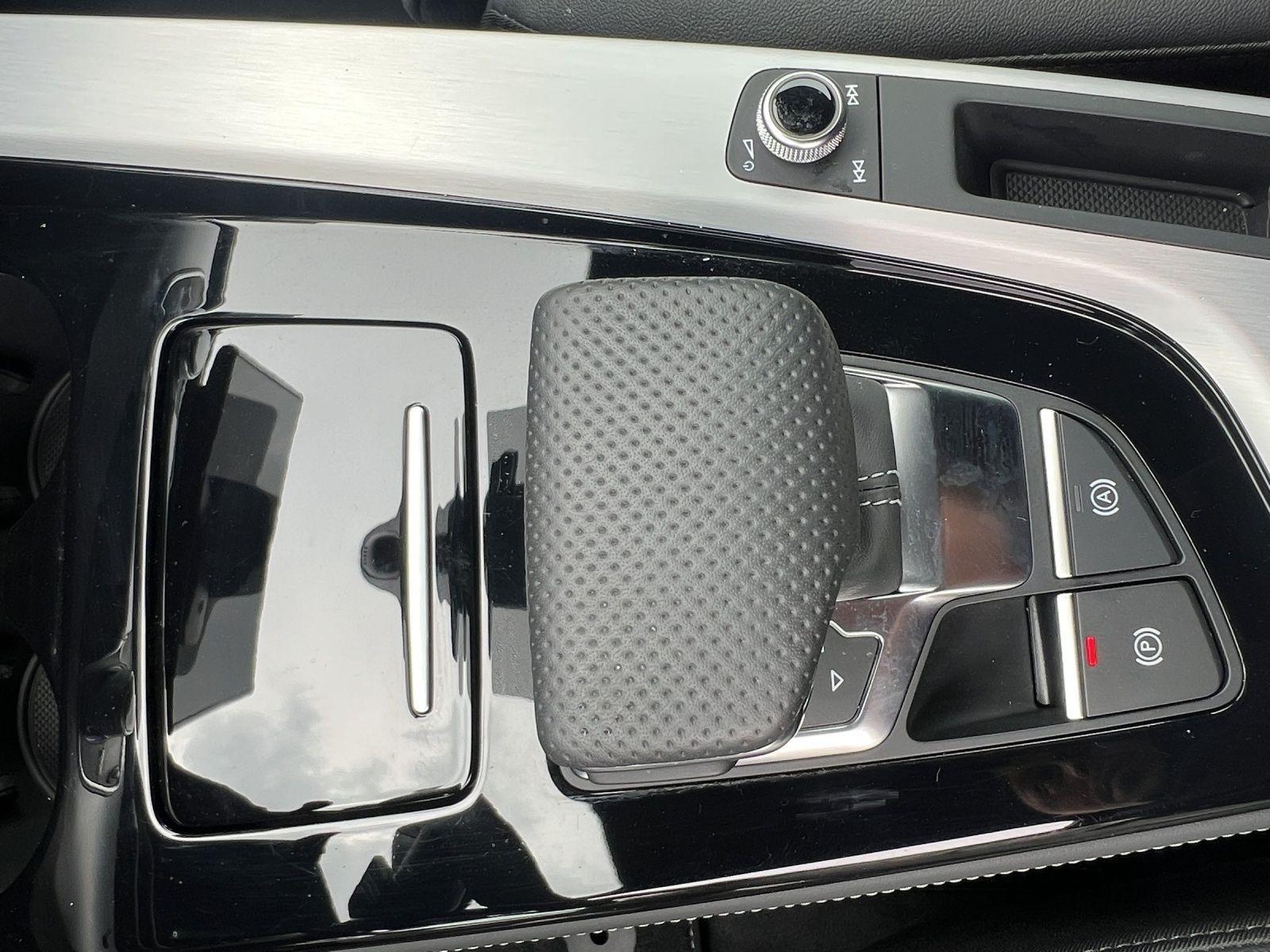 Audi A4 Avant 40 TFSI Q 2x S LINE MATRIX AHK LM19 KAM