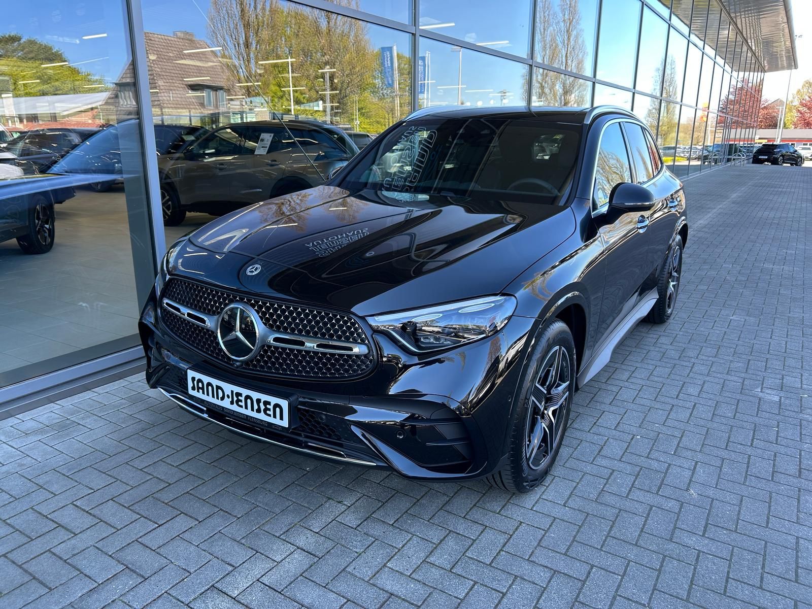 Mercedes-Benz GLC 300 d 4M AMG Line Premium Fahrass+ AHK Distr