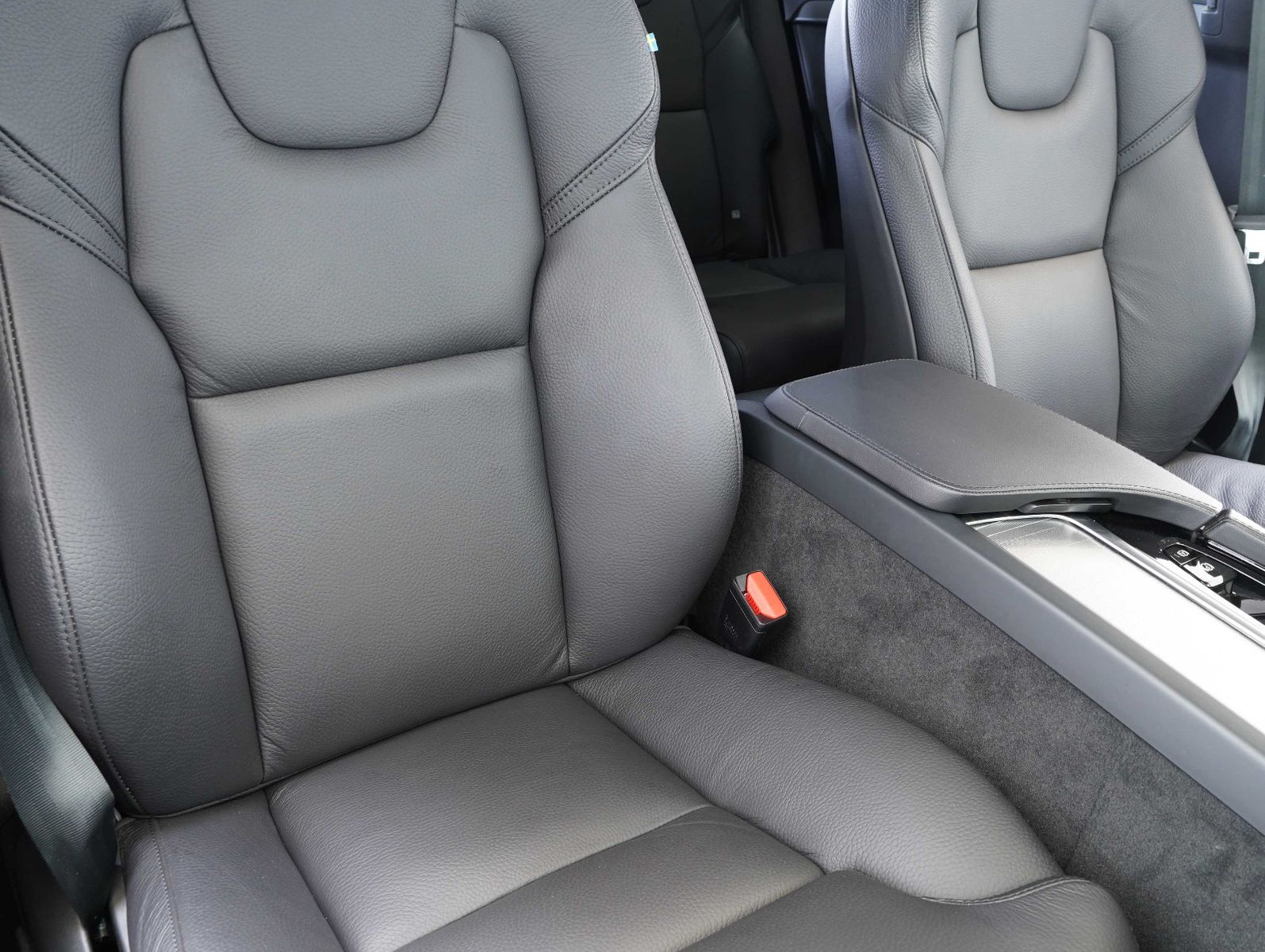 Volvo XC90 B5 D AWD Plus Bright FOUR-C/AHK/7-SITZE