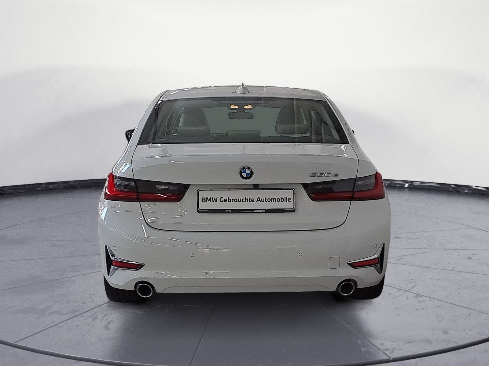 BMW 330e Luxury Line - Samsaru's Car Outlet