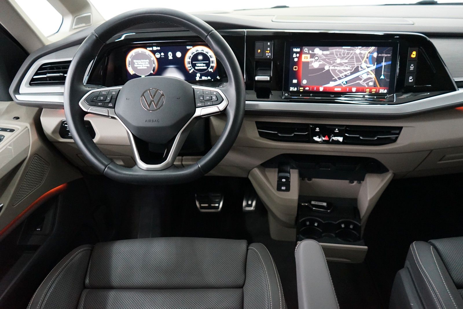 Volkswagen T7 Multivan Lang 2.0 TSI Style/Leder/Mega-Spec!