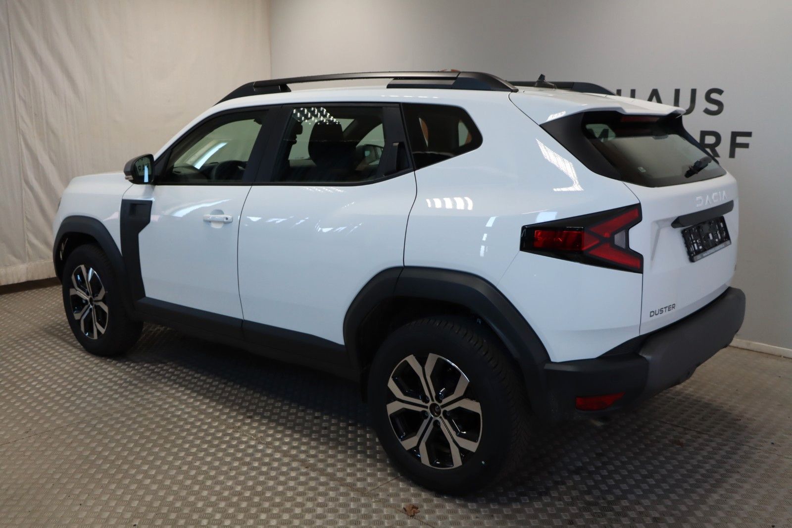 Dacia Duster III TCe 130 Expression 4x4 - Samsaru's Car Outlet