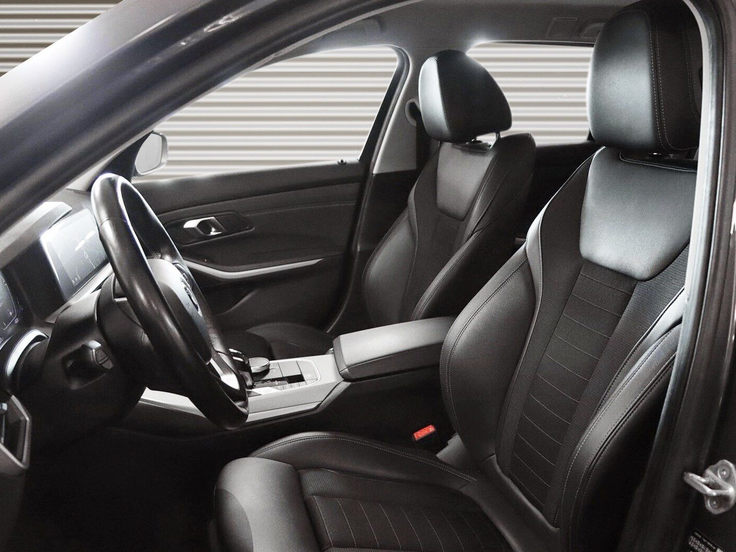 BMW 320d A - Samsaru's Car Outlet