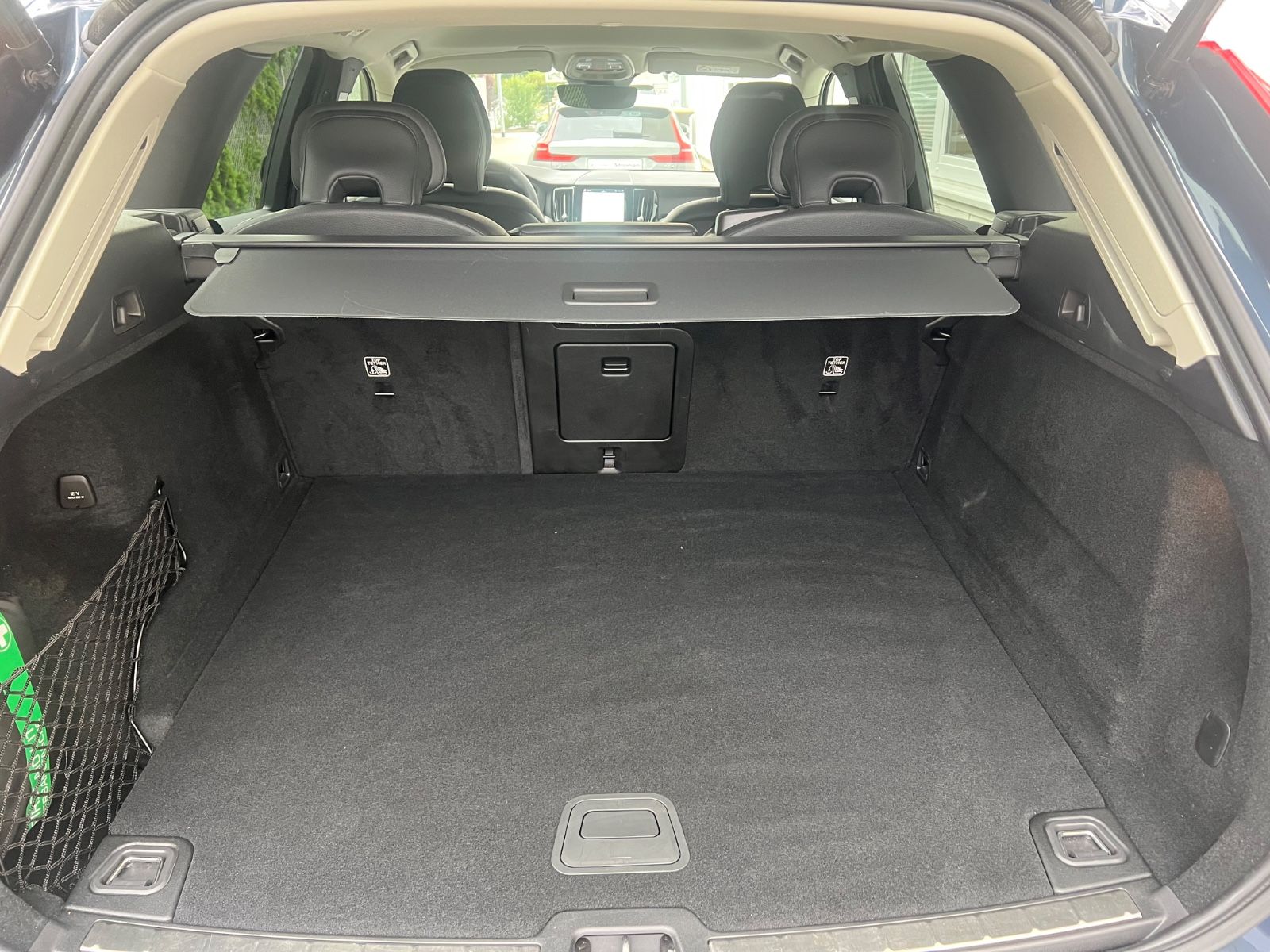 Volvo XC60 B4 Diesel AWD Plus Dark GARANTIE