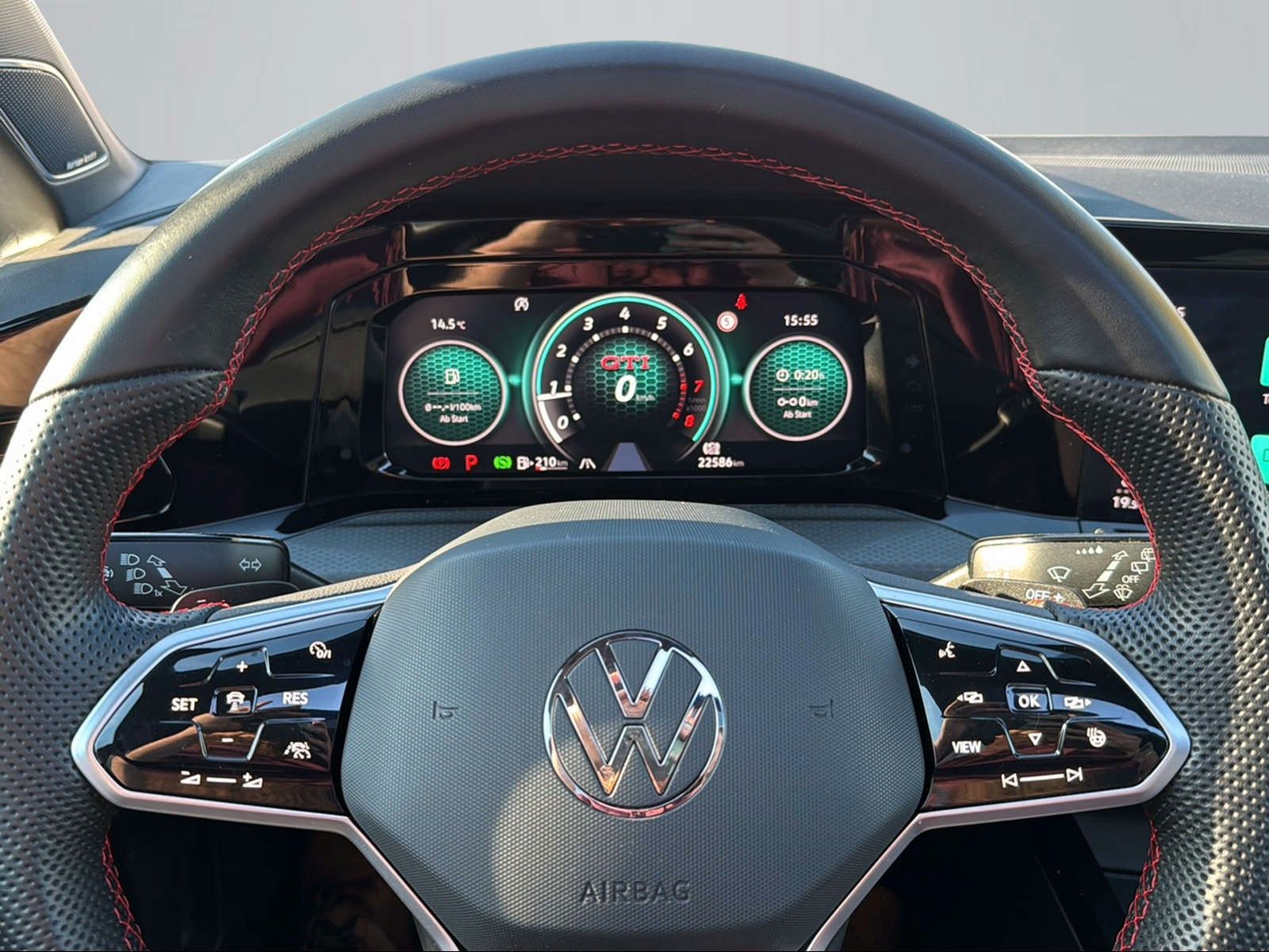 Volkswagen Golf VIII Lim. GTI Matrix | DCC | Pano | Harman