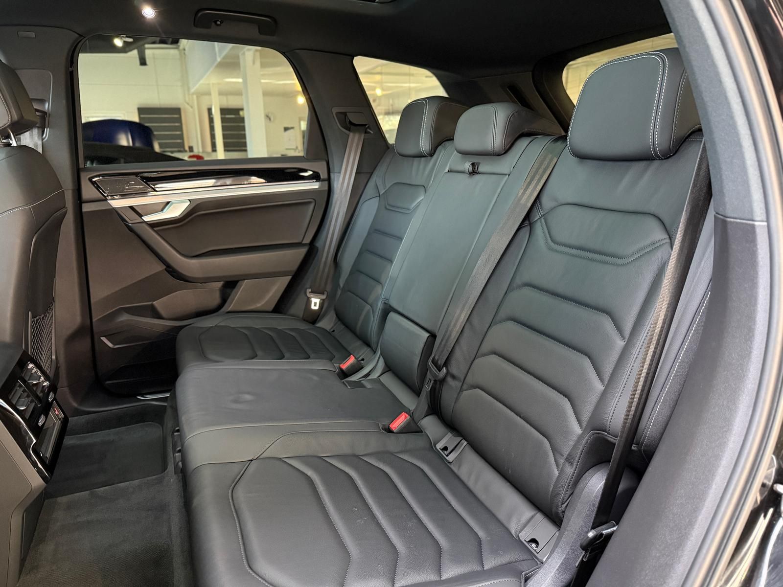 Volkswagen Touareg Elegance 4Motion*Pano*StHzg*KeylessGO