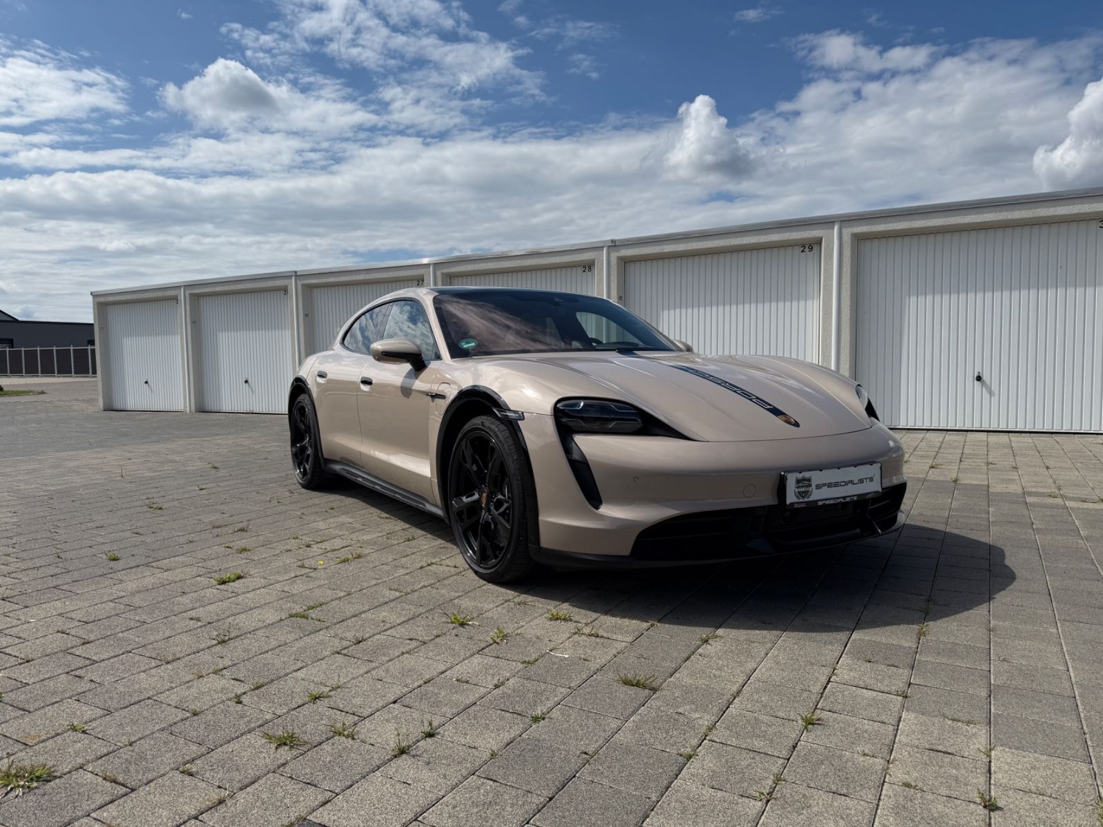 Porsche Taycan Cross Turismo Turbo S Exclusiv Manufaktur