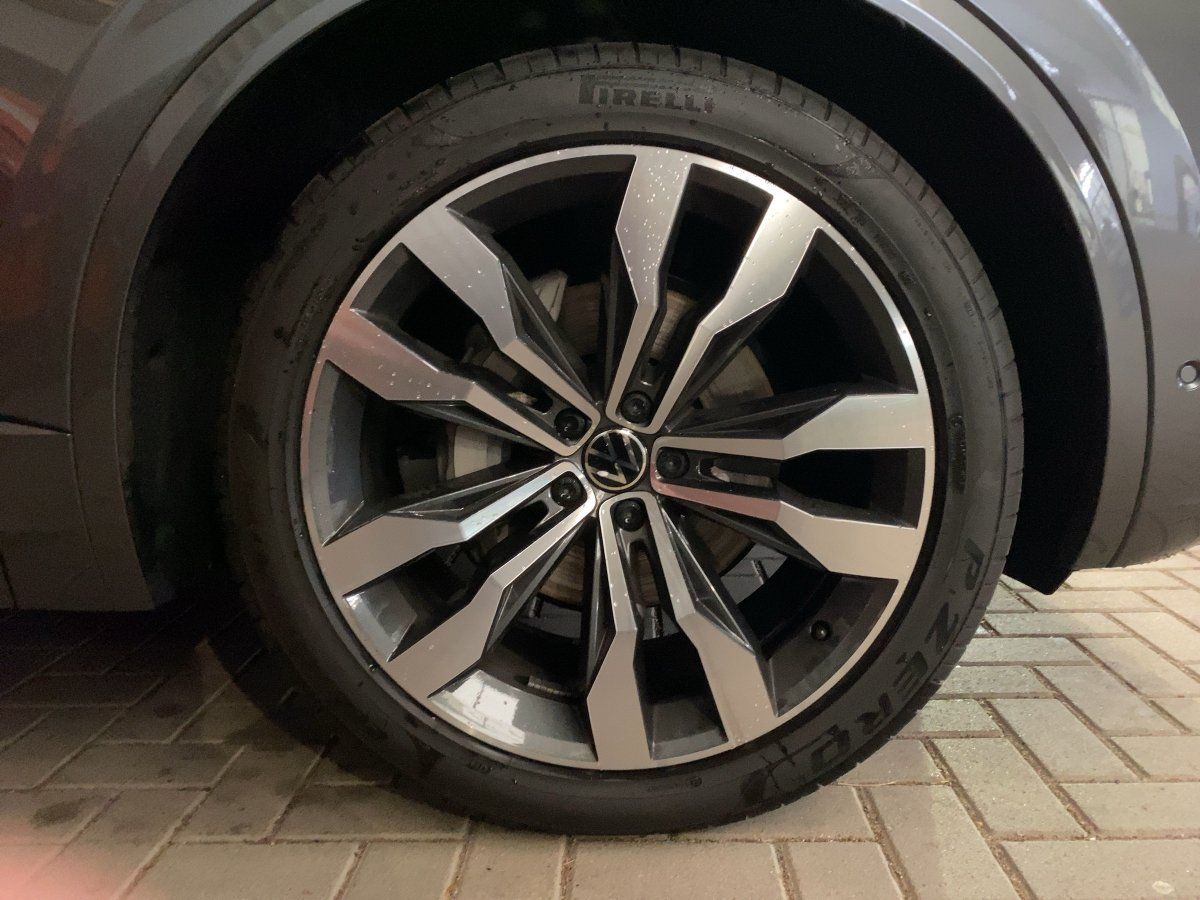 Volkswagen Touareg 3.0 V6 TDI 4Motion W R-Line BLACK+MATRIX