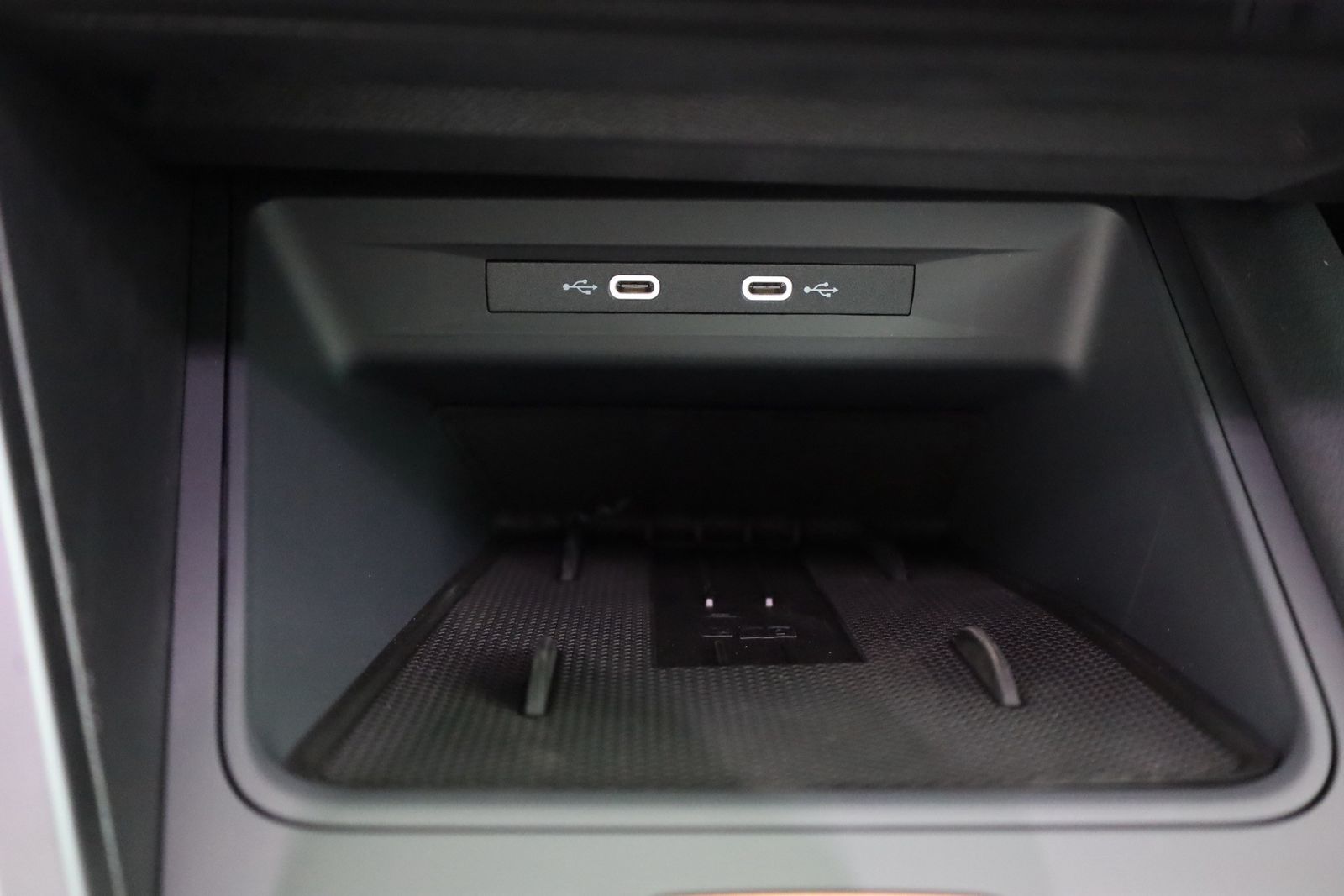 Cupra Leon ST 2.0 TDI DSG - Samsaru's Car Outlet