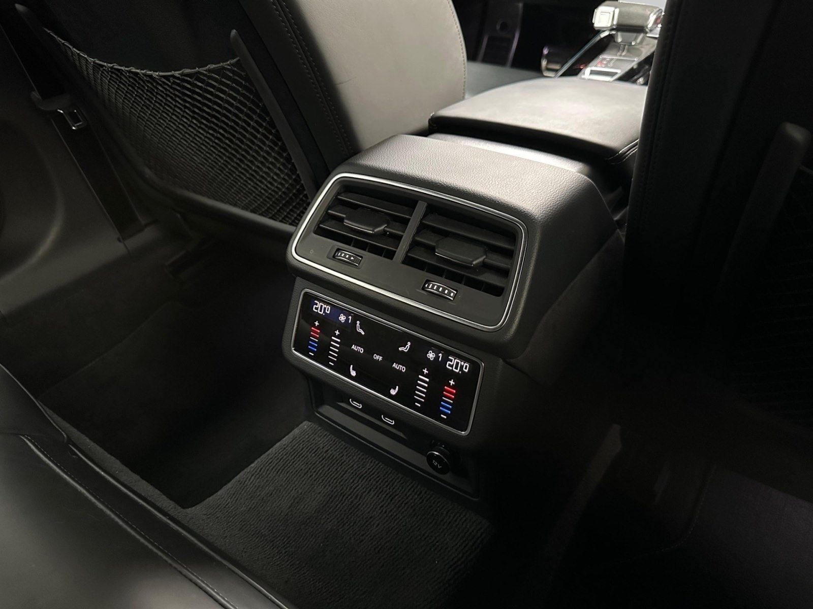 Audi RS6 Avant Pano|AHK|Standhzg.|B&O|8-Fach|LED