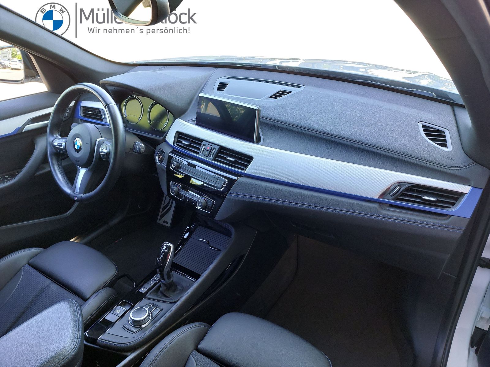 BMW X1 xDrive20i M Sportpaket - Samsaru's Car Outlet